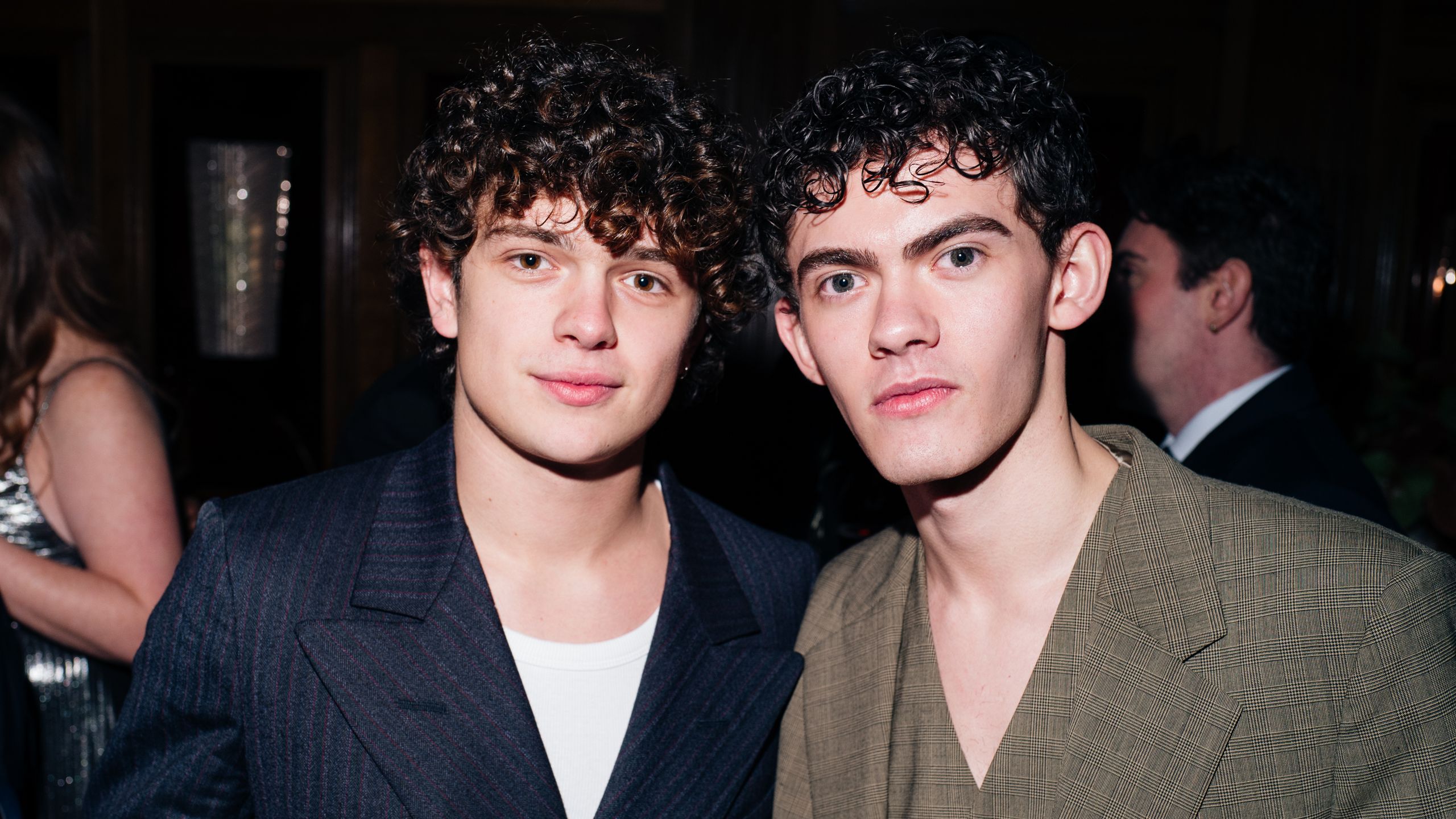 2560x1440 The lowdown on Joe Locke and Noah Jupe's movie star curls