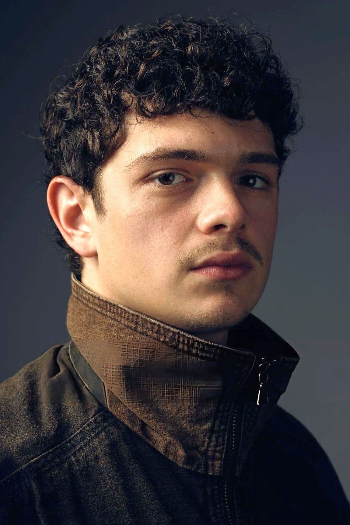 1150x1726 Noah Jupe Image