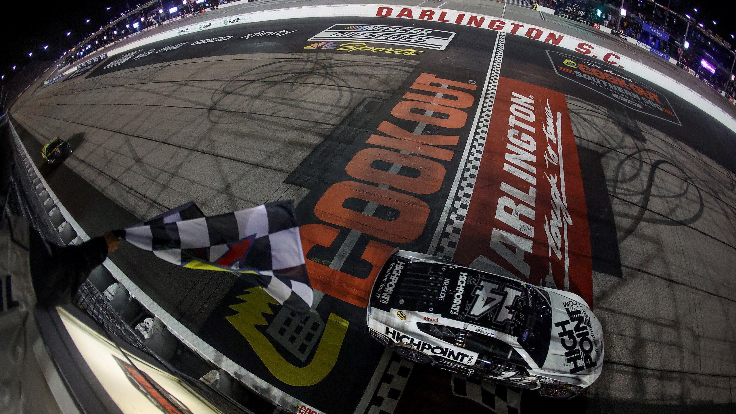 2560x1440 Chase Briscoe Holds Off Kyle Busch In Southern 500 To Advance To NASCAR Cup Playoffs. WJHL. Tri Cities News & Weather