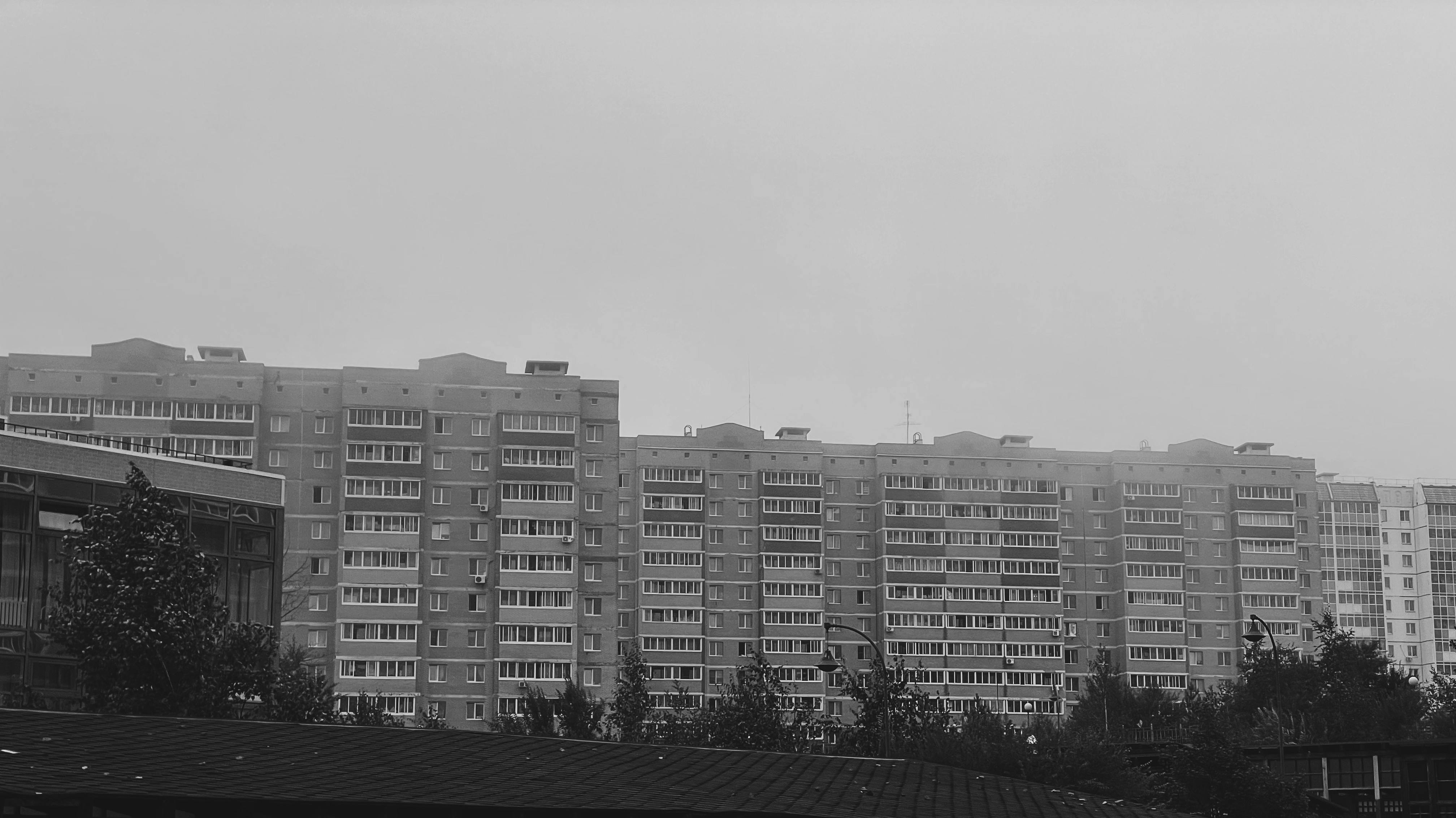 4032x2266 Residential Blocks In Post Soviet Style · Free