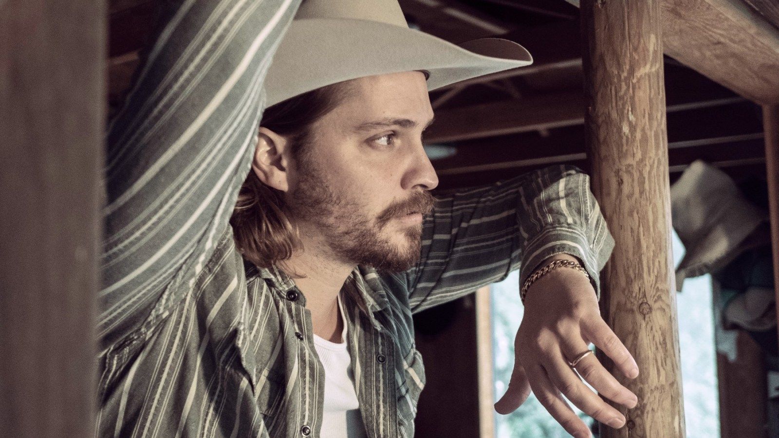 1600x900 Yellowstone' Star Luke Grimes Drops Country Song 'No Horse to Ride'