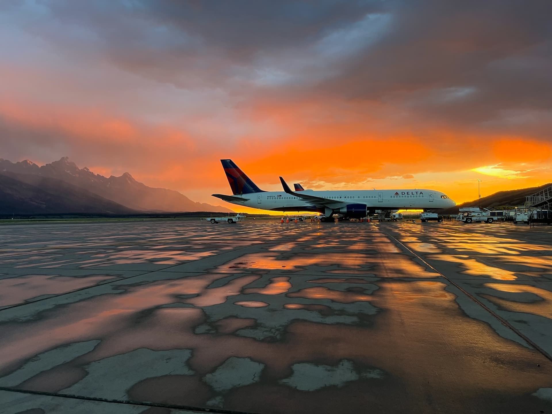 1920x1440 Delta Wallpaper Flight Community