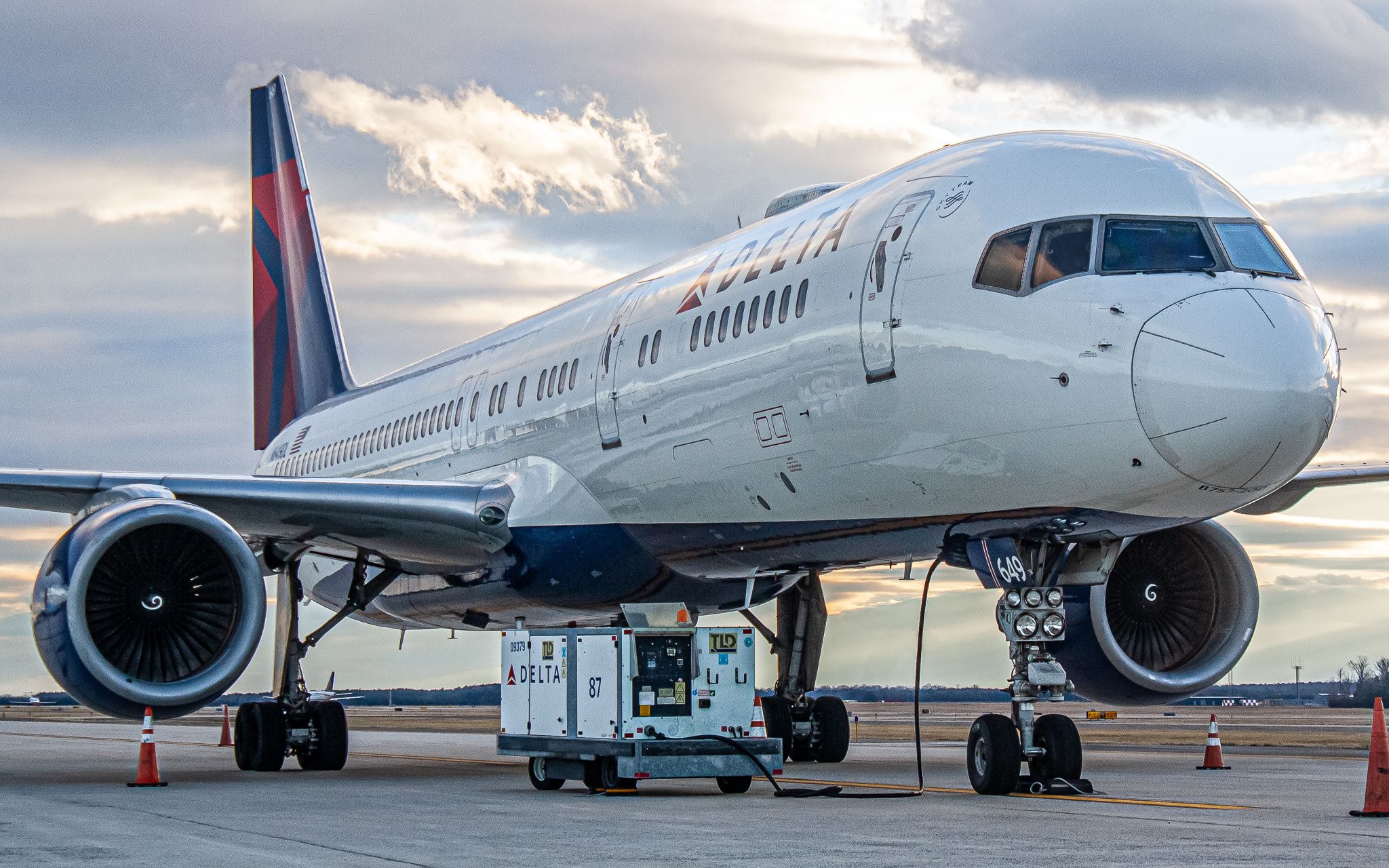 2048x1280 Delta Air Lines Wallpaper