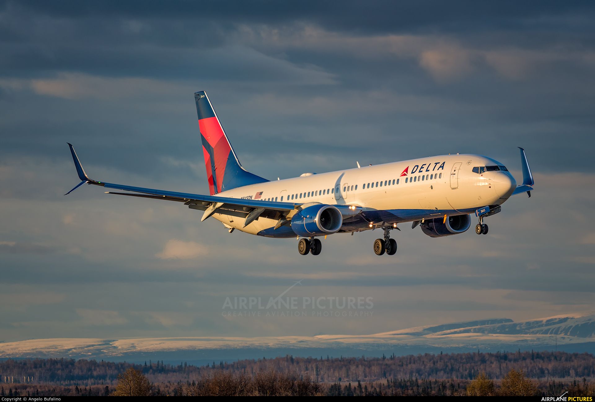 1920x1299 Delta Air Lines Boeing 737 900ER N845DN At Anchorage Stevens Intl / Kulis Air National Guard Base ANC / PANC