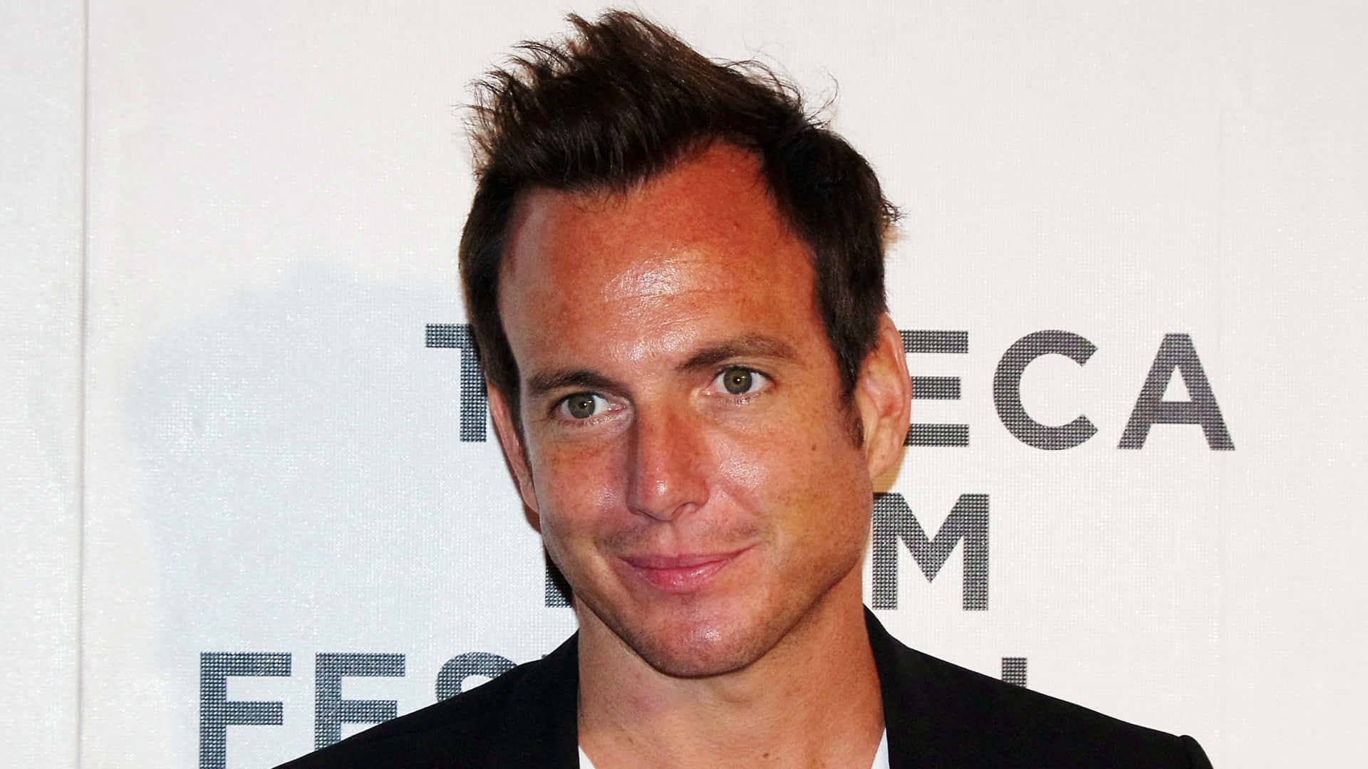 1920x1080 Download Will Arnett in a confident pose Wallpaper