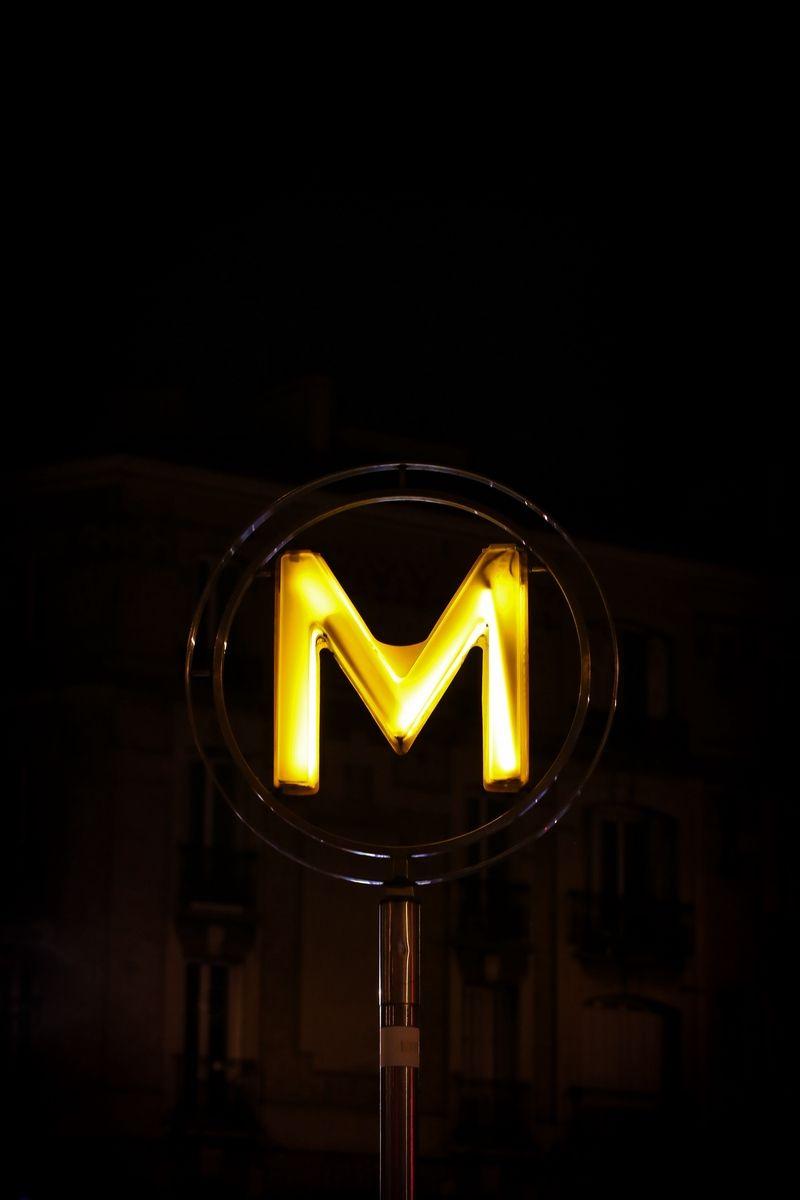 800x1200 Download wallpaper 800x1200 letter, subway, lights, dark iphone 4s