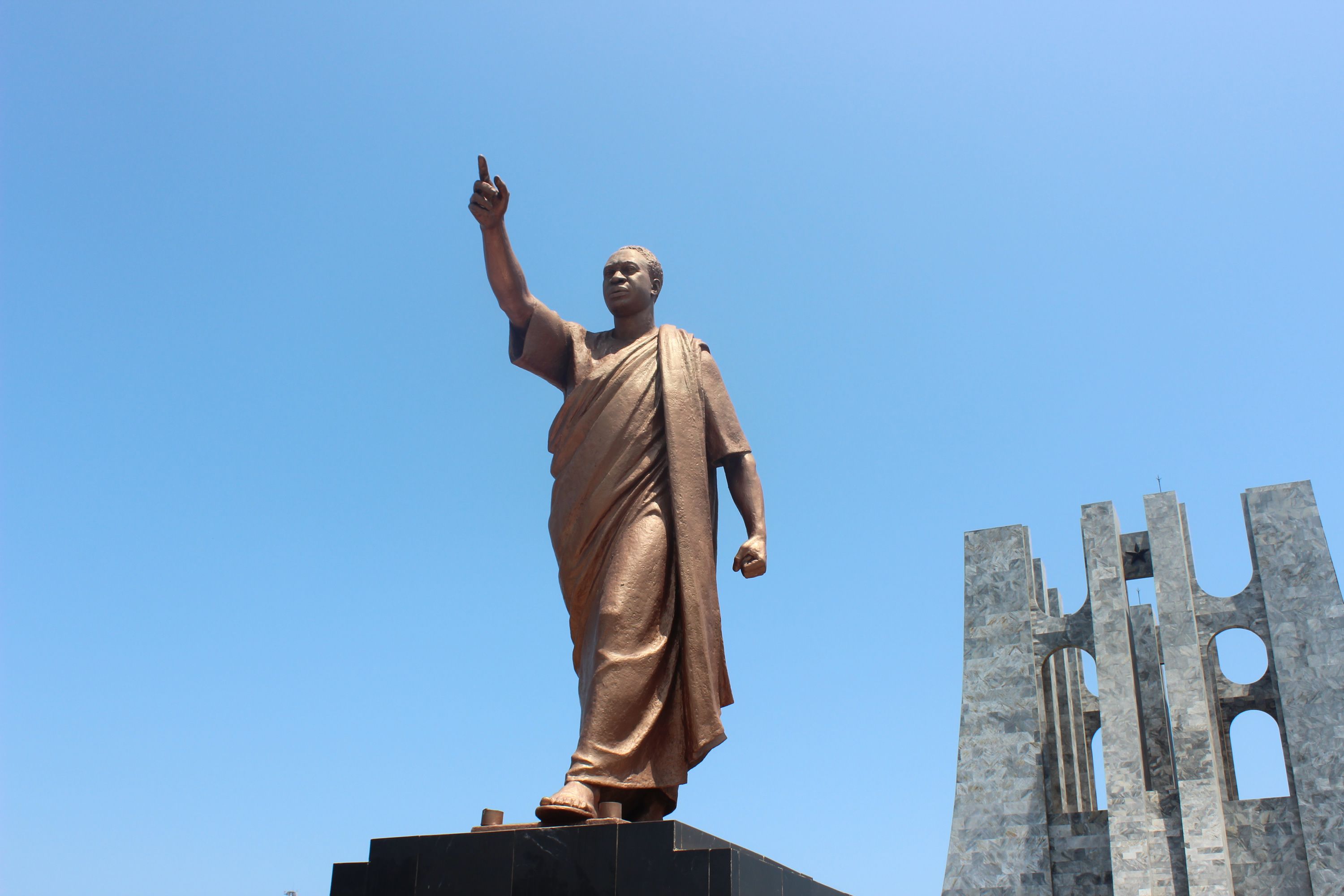 3000x2000 Statue of Kwame