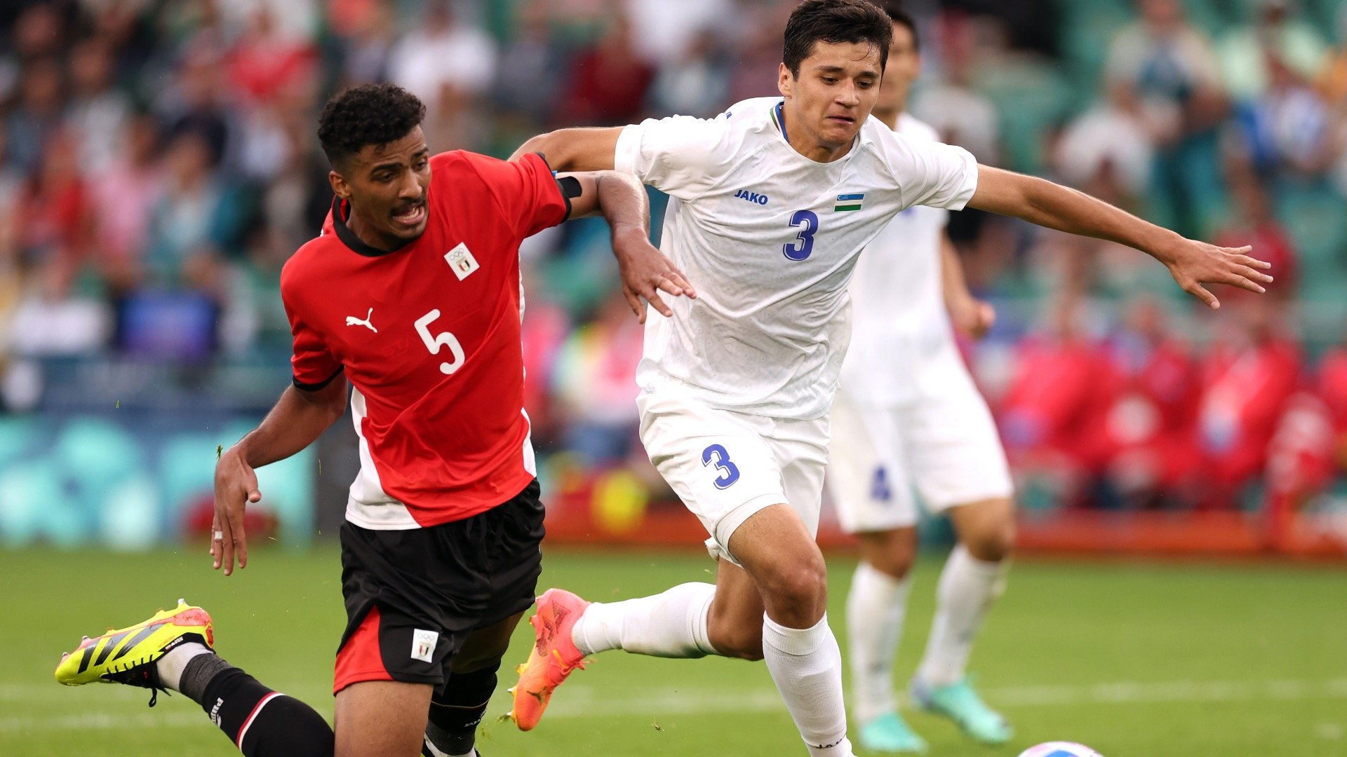 1920x1080 Newcastle Seek Transfer Lead for Lens Talent with PSG, Tottenham Keen
