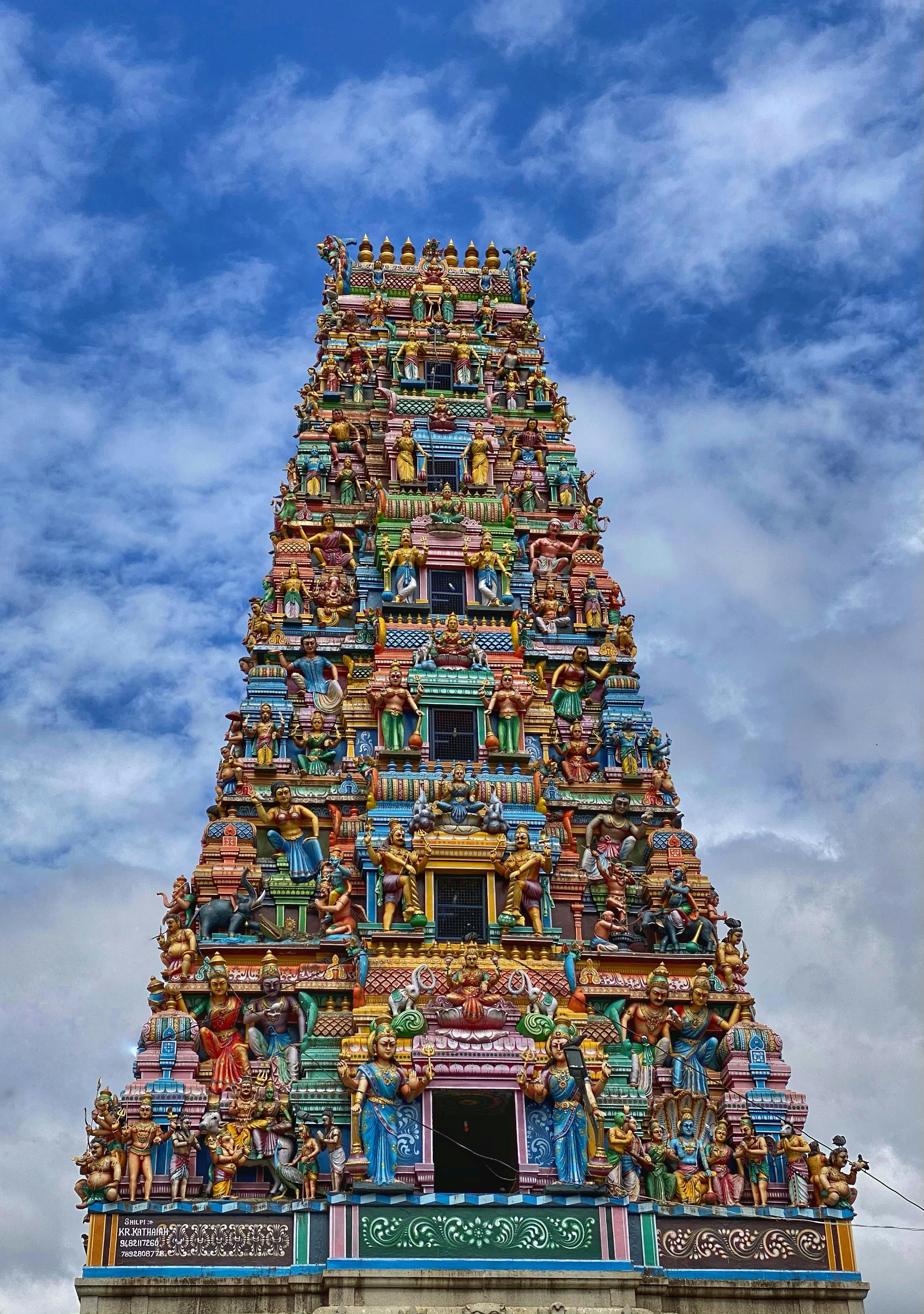 2835x4032 Sri Mariamman Temple in Singapore · Free