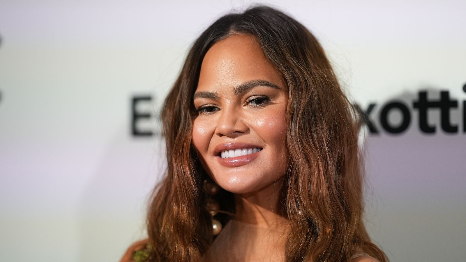 1600x900 Chrissy Teigen shelves bring festive cheer to the kitchen. Homes and Gardens