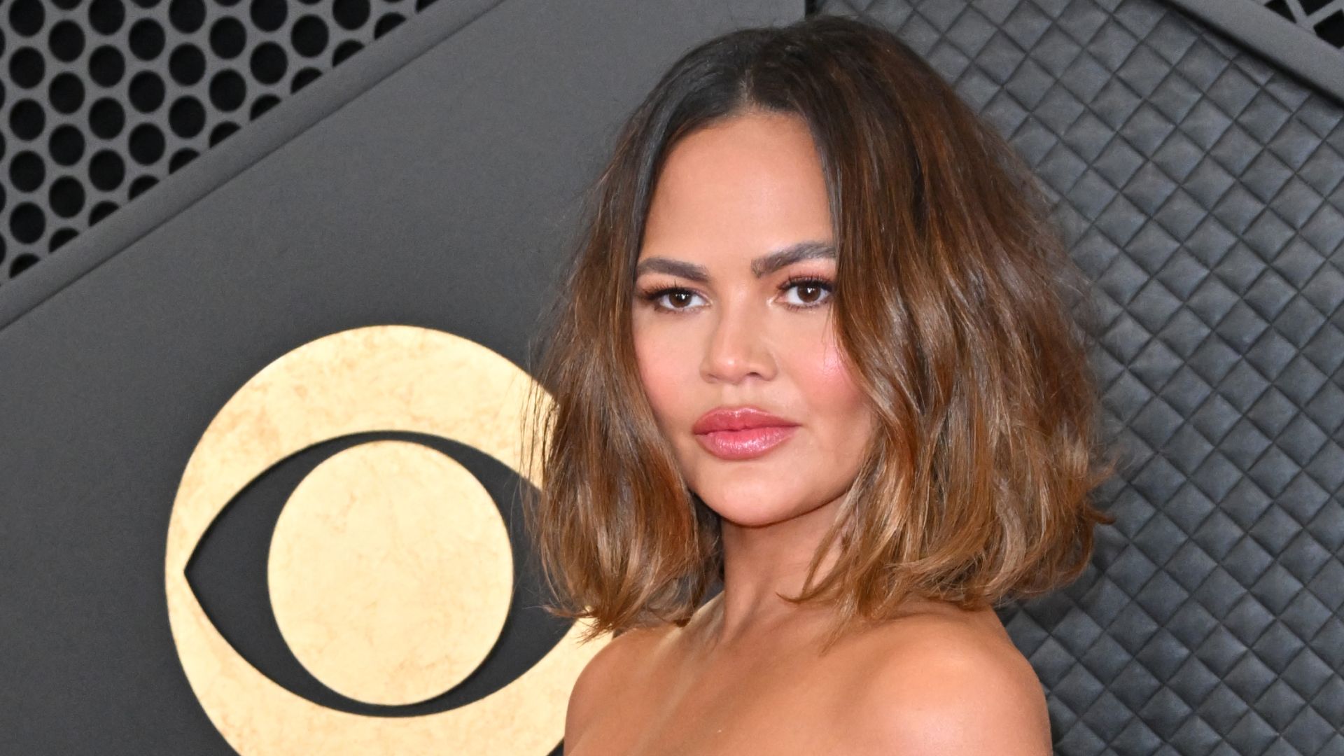 1920x1080 Chrissy Teigen Says She Lives Her “Whole Life So Scared” in Emotional Instagram Post