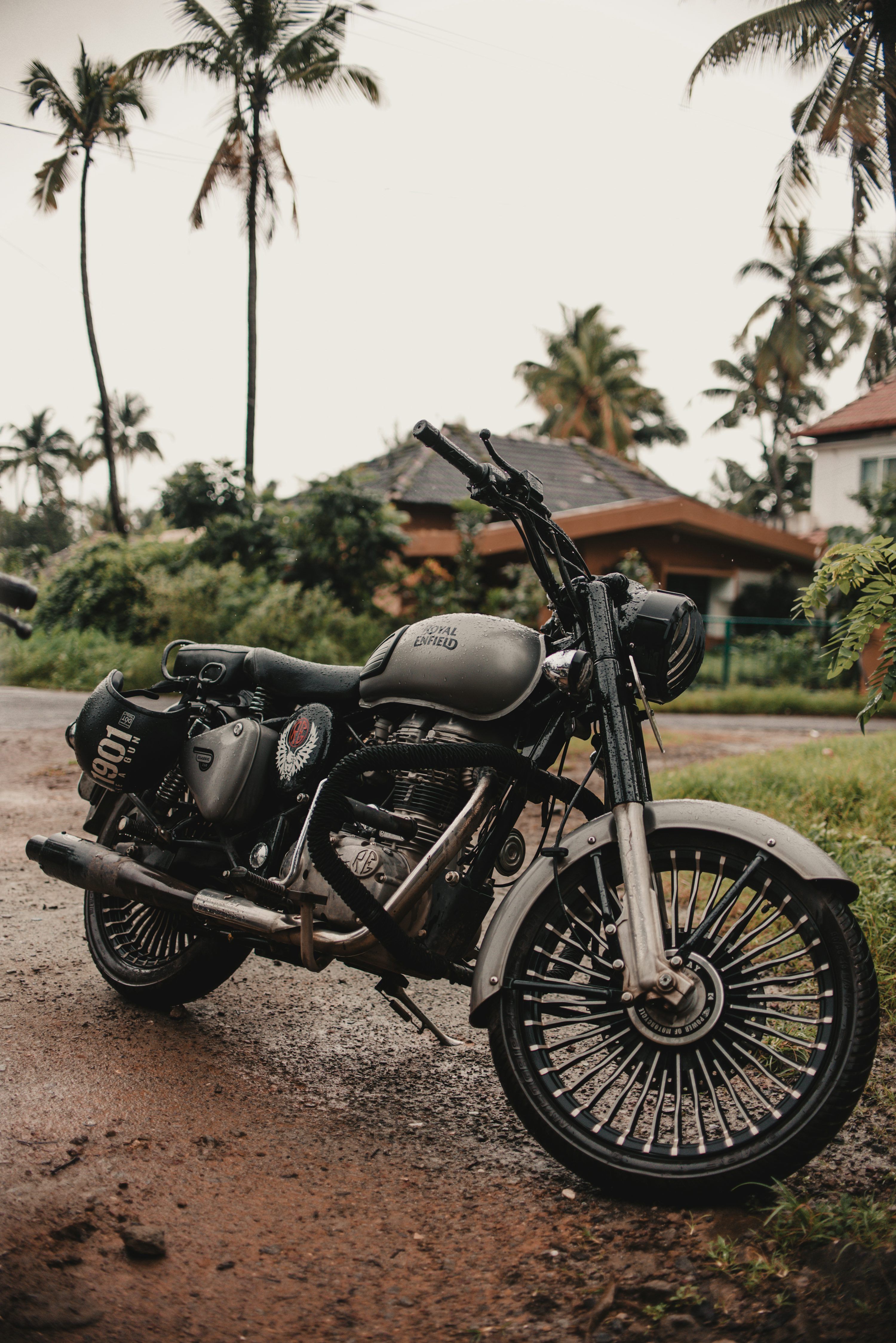 3000x4494 Bullet Standard 350 Wallpaper