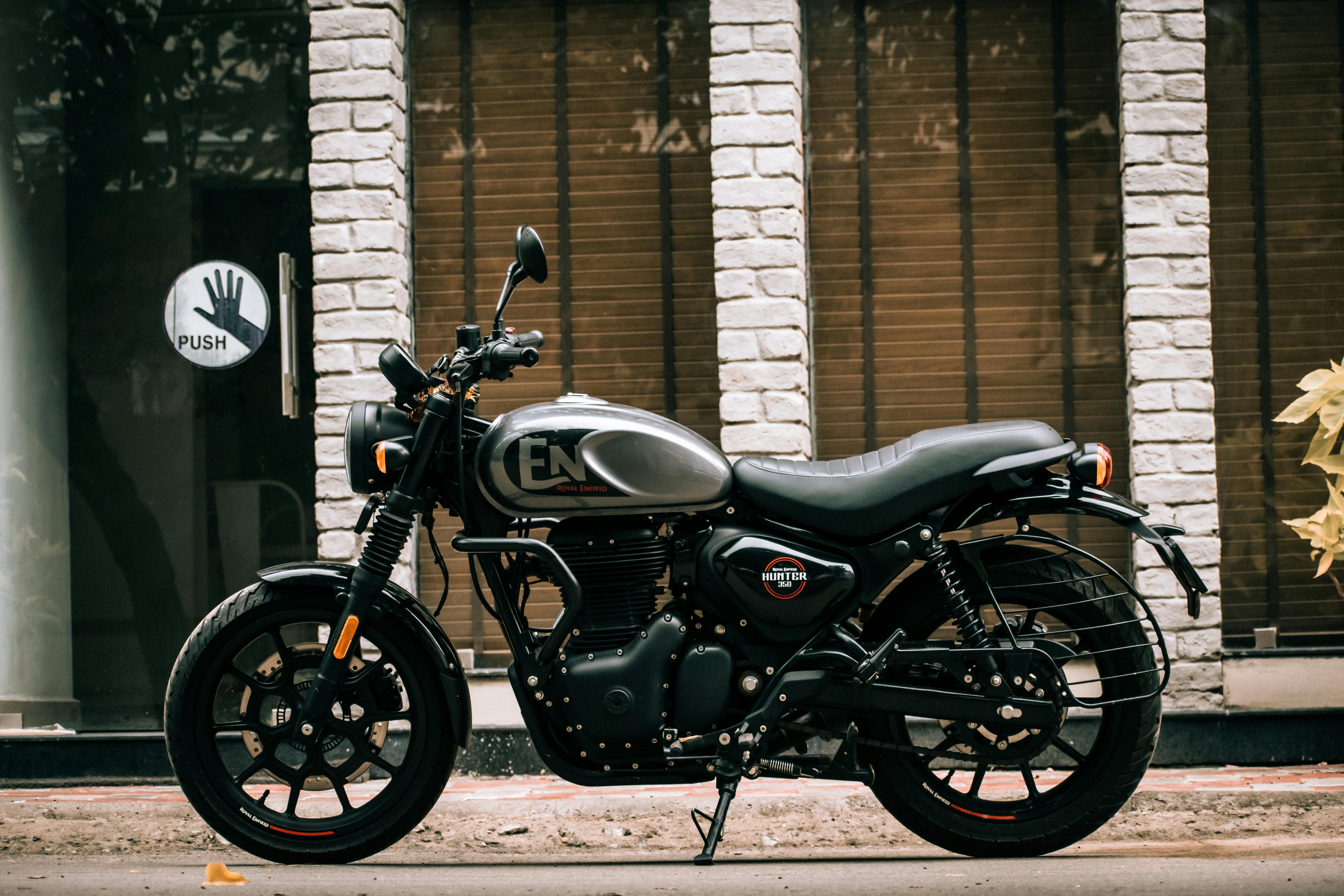 6000x4000 Black Royal Enfield Hunter 350 on Street · Free