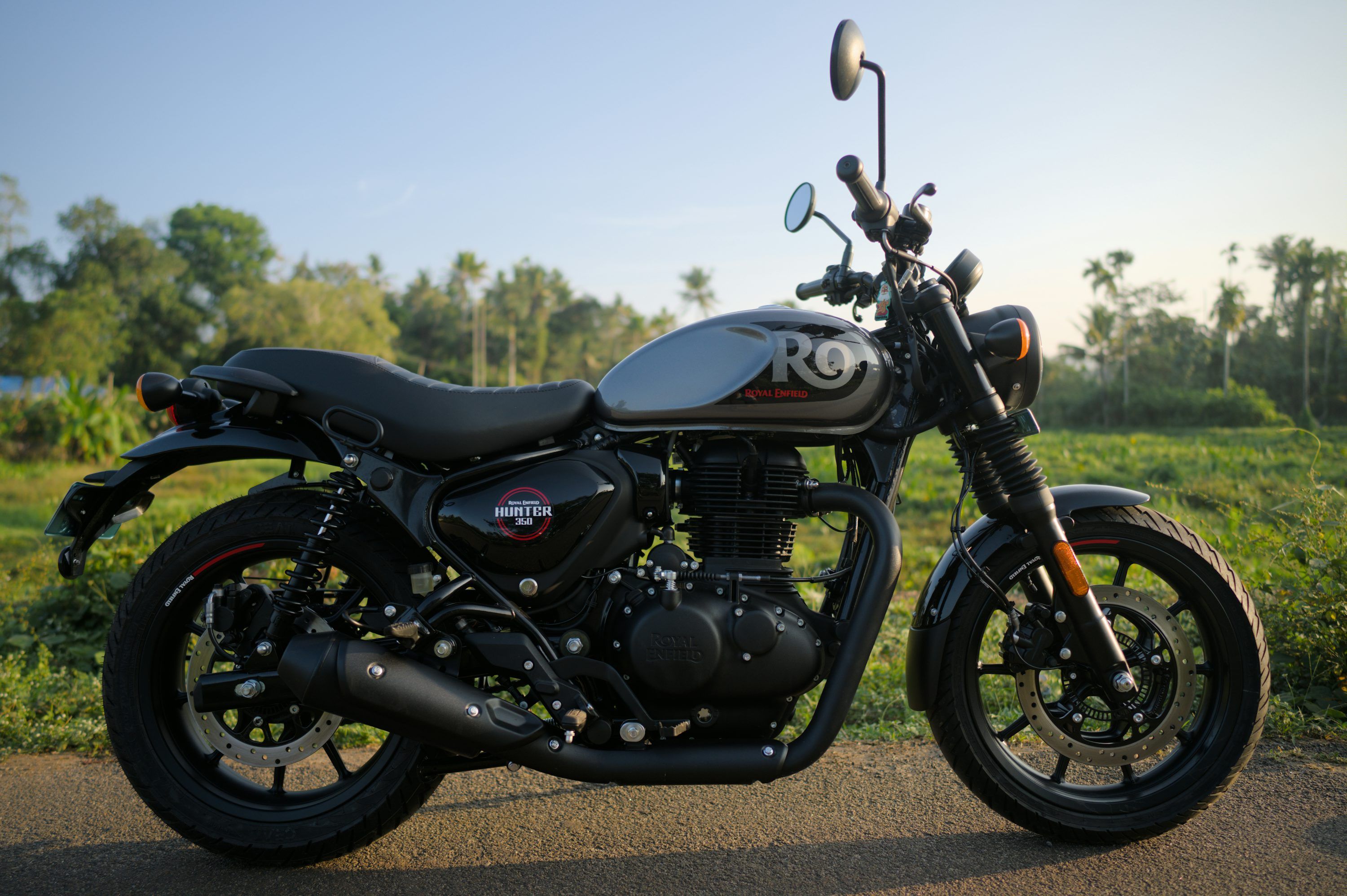 3000x1996 Royal Enfield Hunter Picture. Download Free Image