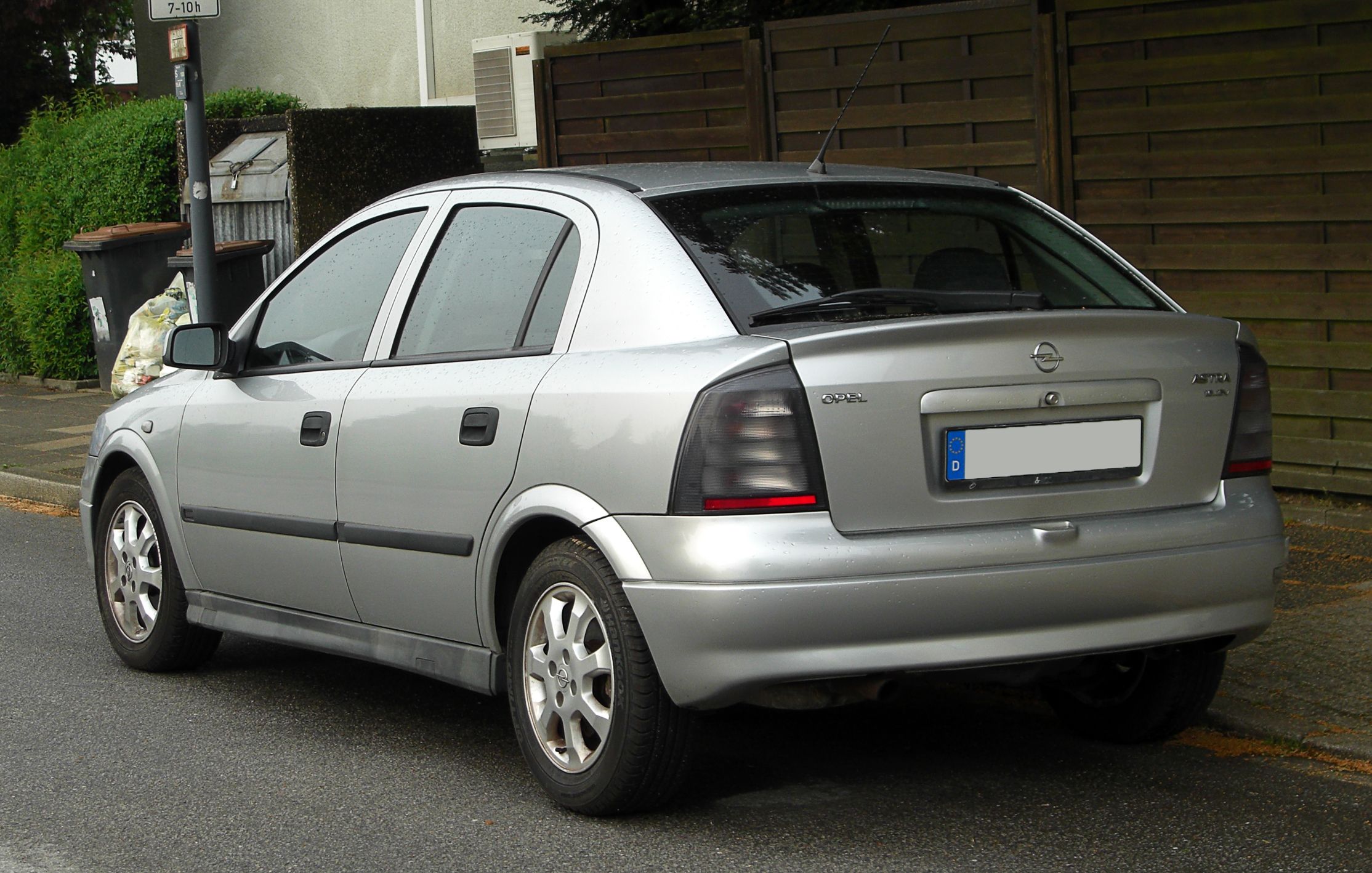 2228x1418 Opel Astra 1.6 16V Edition 2000 (G)