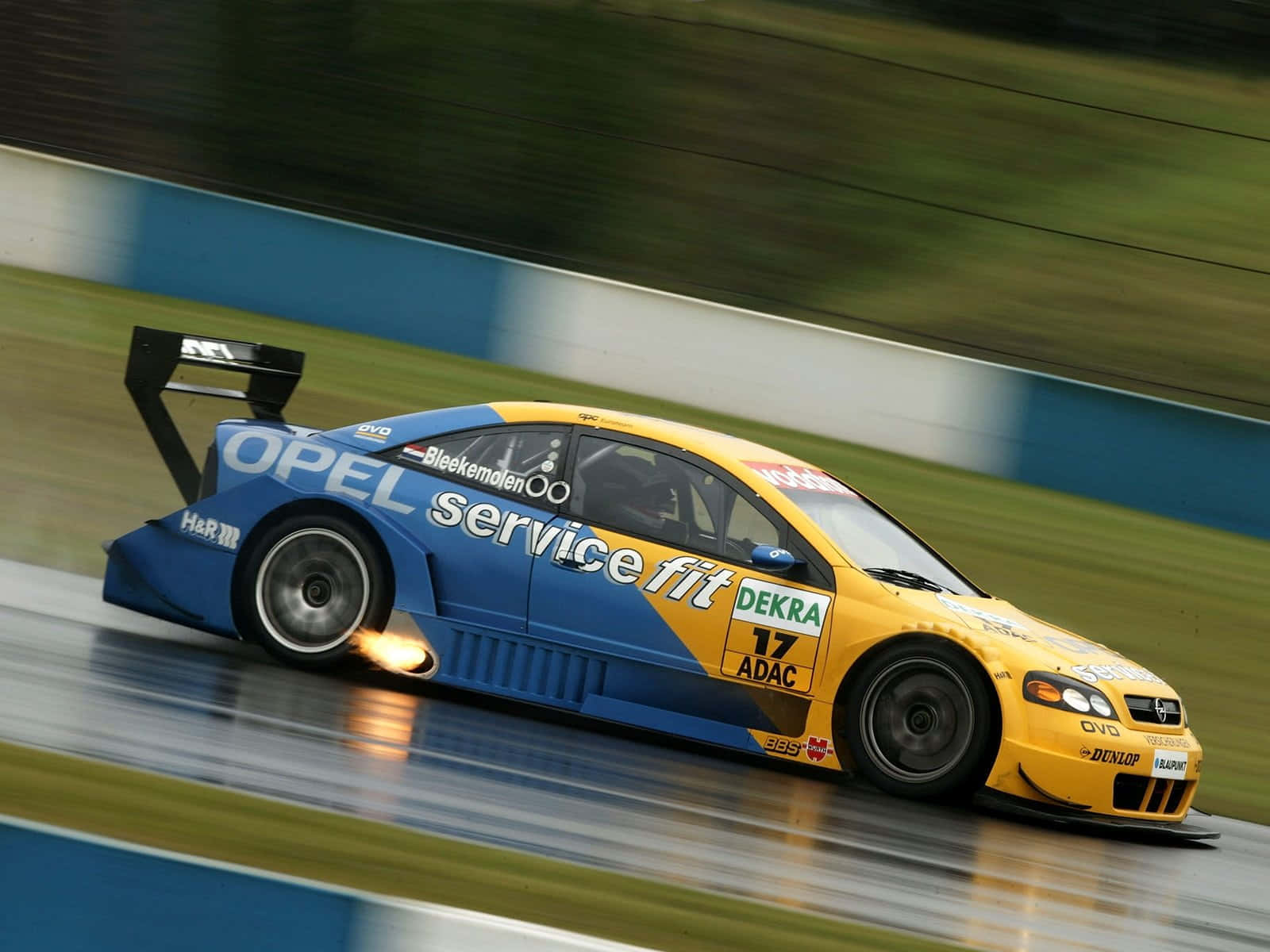 1600x1200 Opel Vectra Wallpaper
