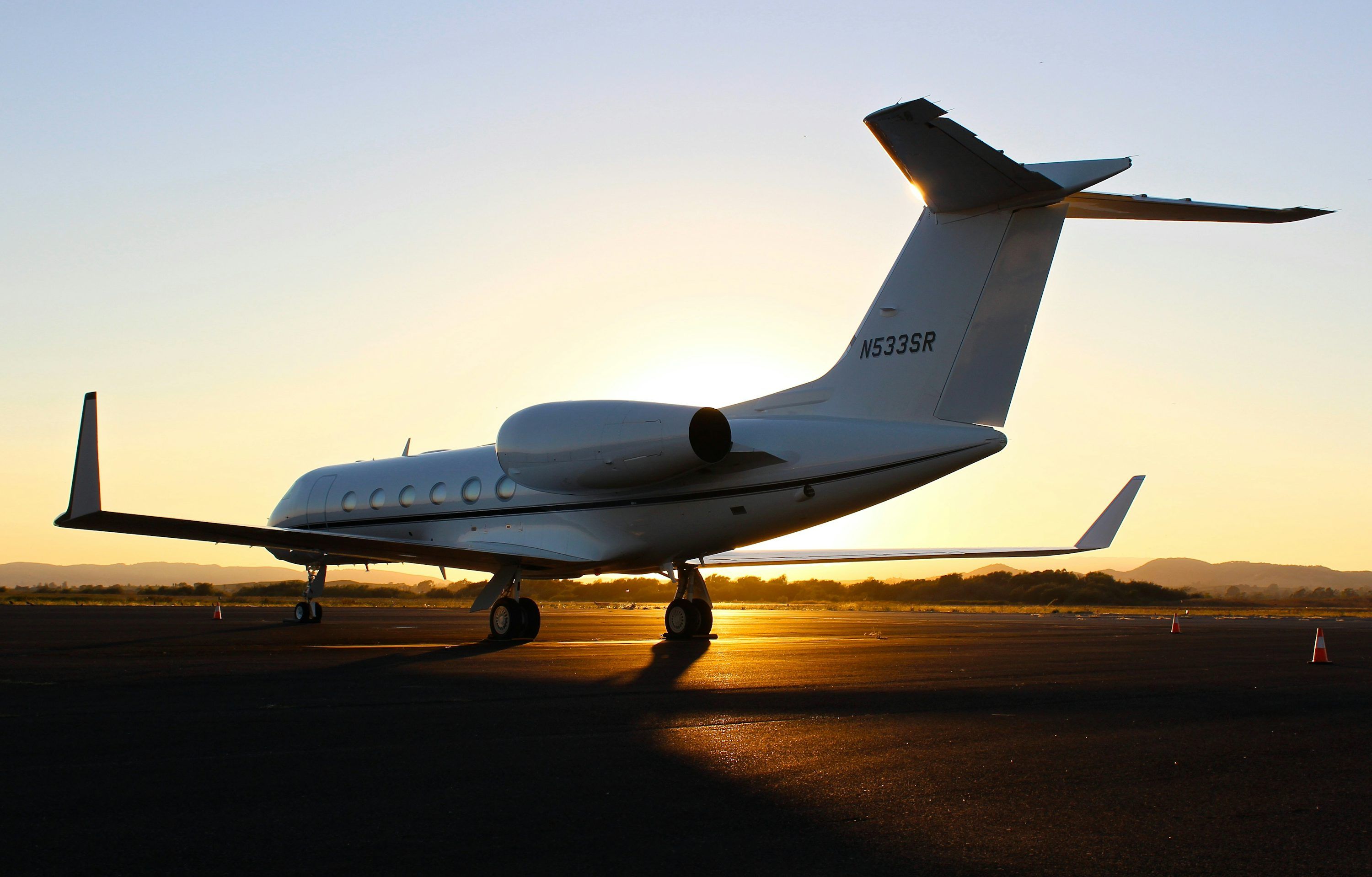 3000x1918 Private Jet Picture. Download Free Image
