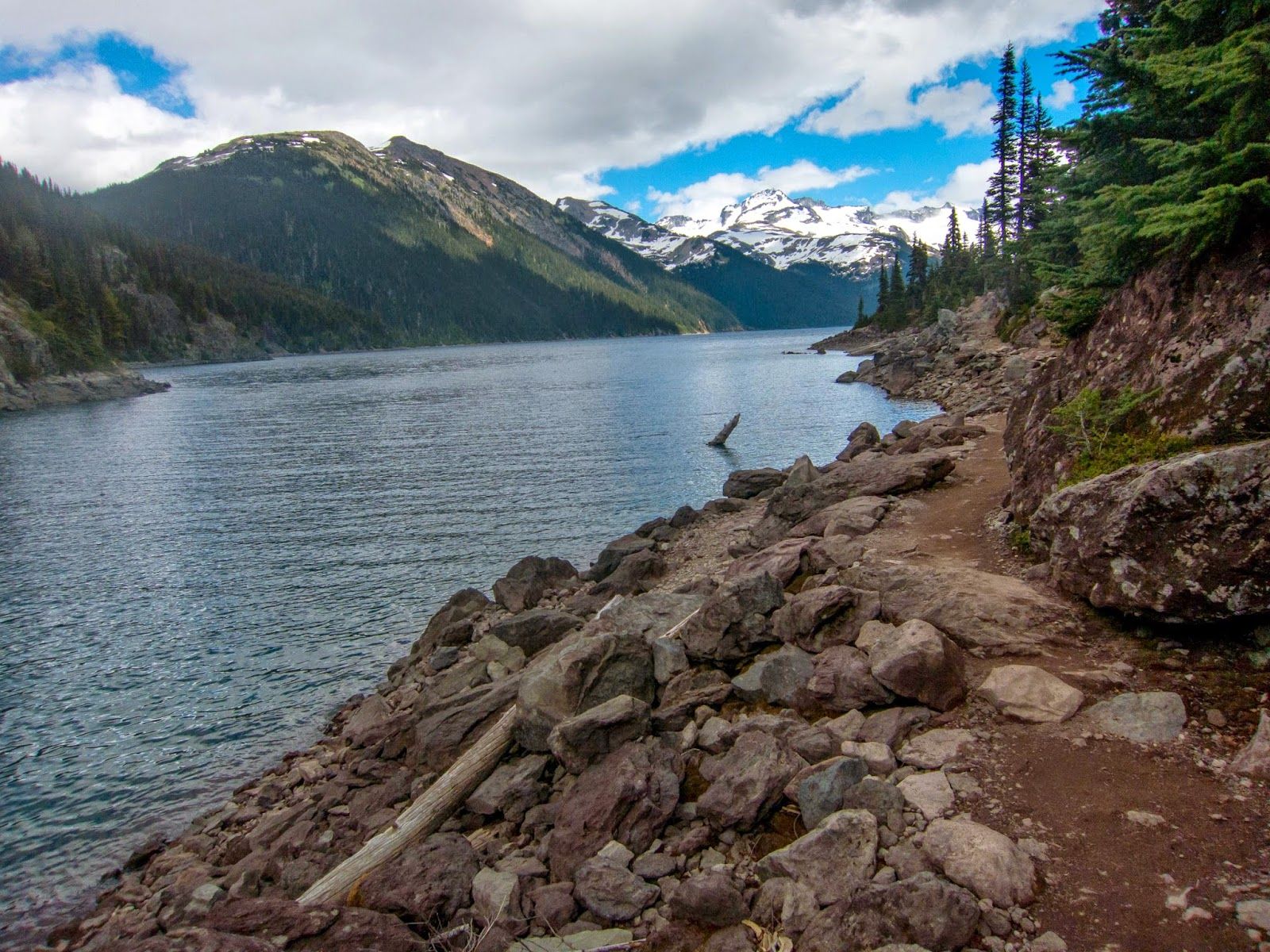 1600x1200 Eric's Hikes: Garibaldi Provincial Park: Black Tusk, Cheakamus Lake, Panorama Ridge
