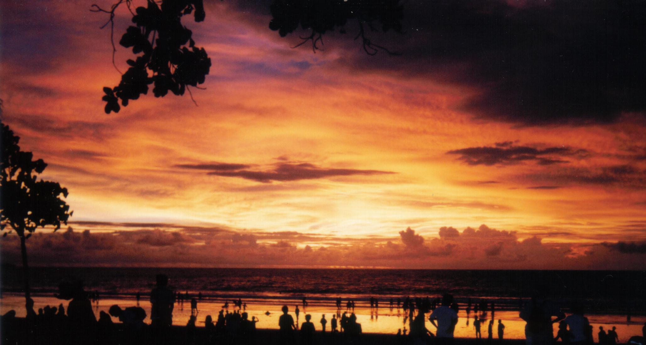 2057x1099 Sunset in
