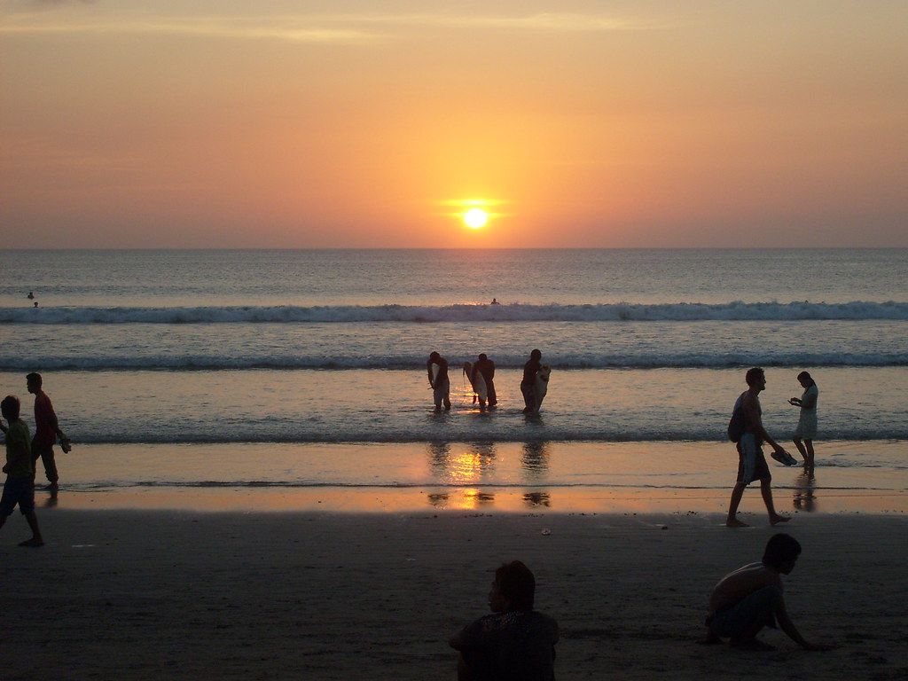 1024x768 Kuta Beach, Bali