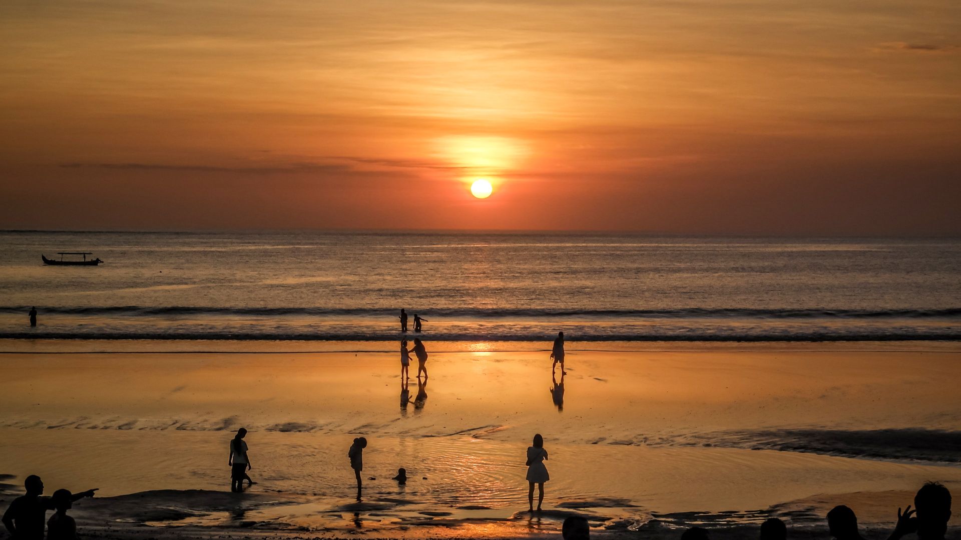 1920x1080 Through our eyes: Kuta Seaview Boutique Gallery