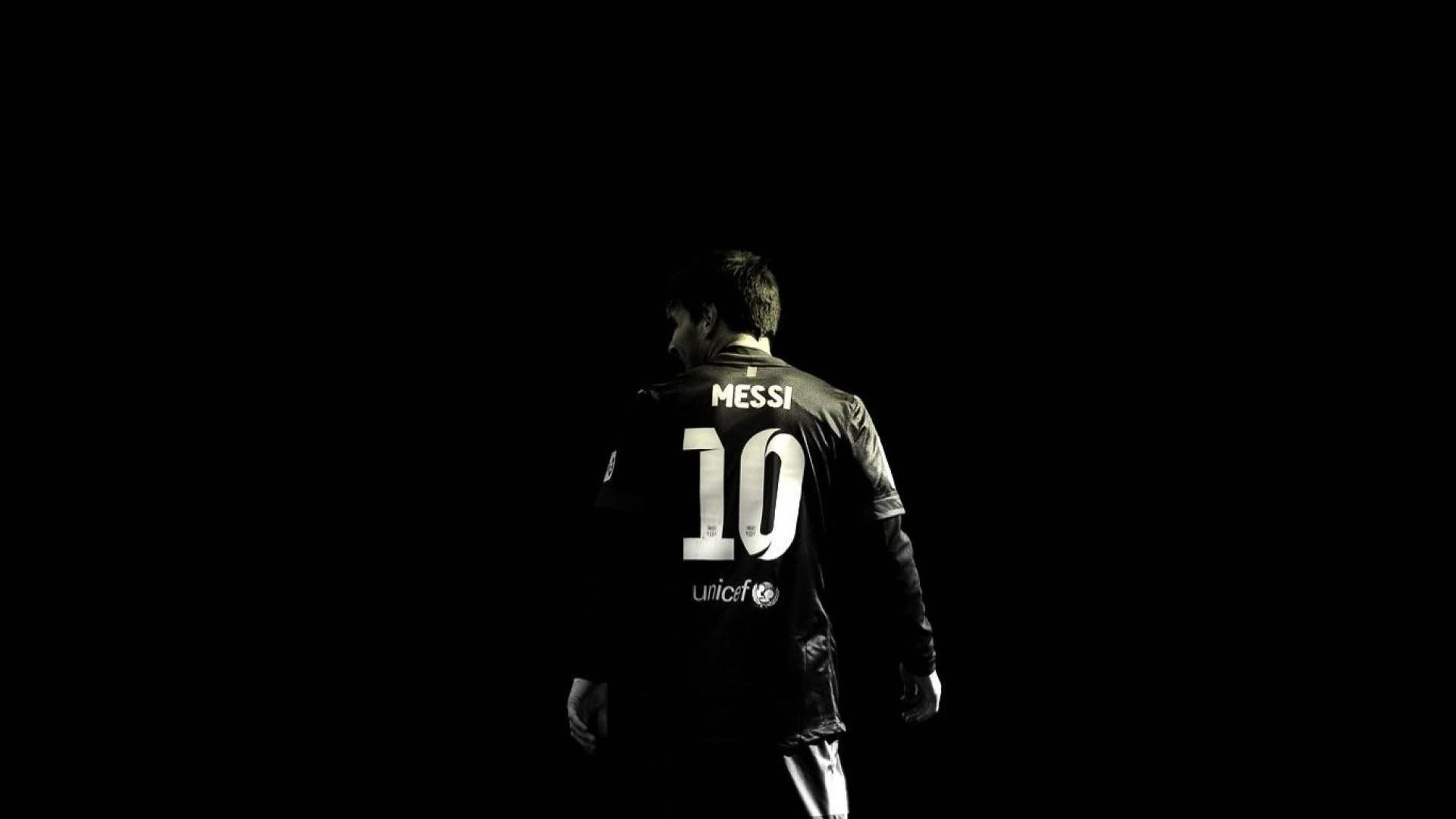 2560x1440 Lionel Messi: Dark 2K Wallpaper x 1440 pxK