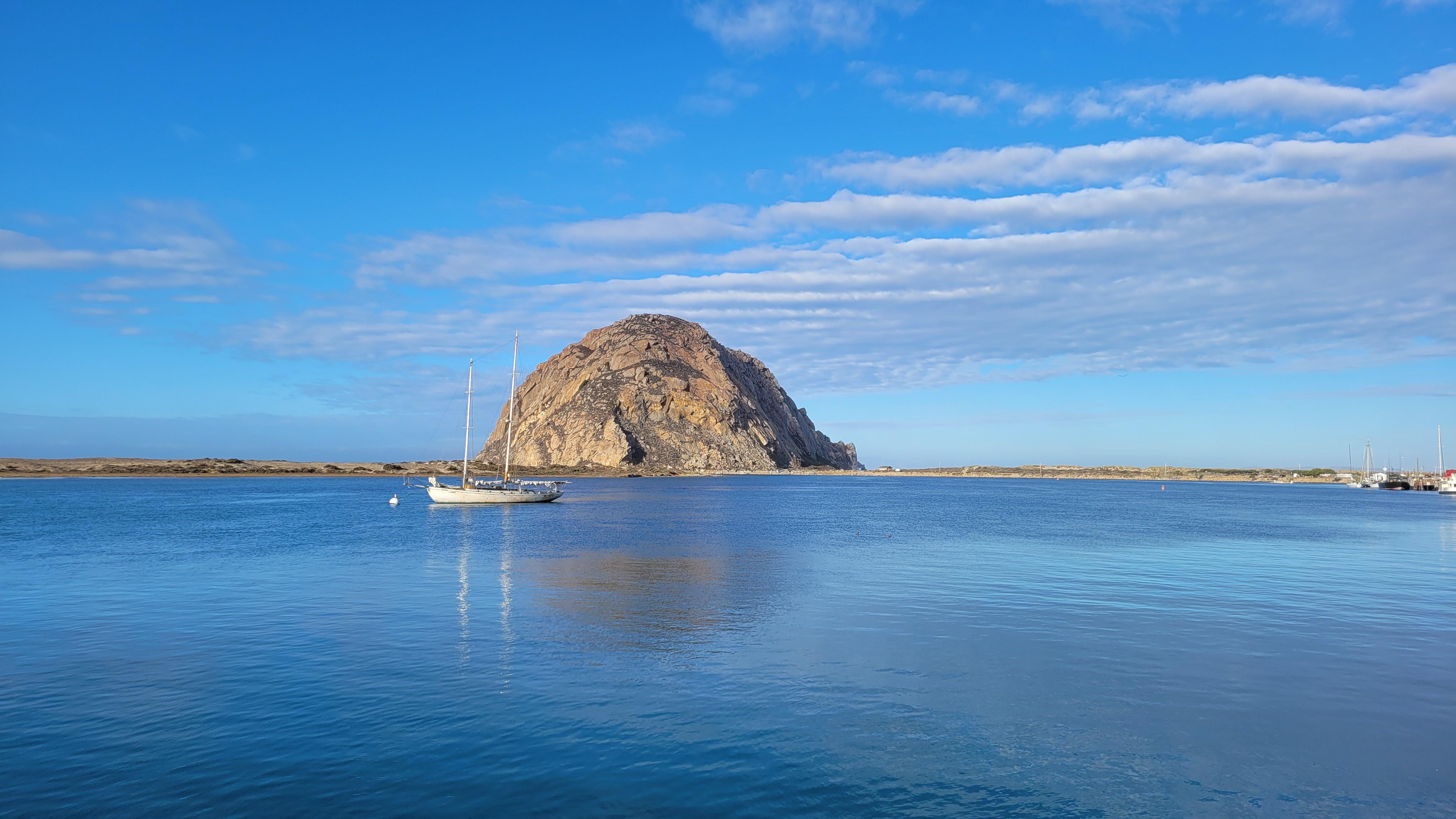 4032x2268 Morro Rock Bay [4032x2268]
