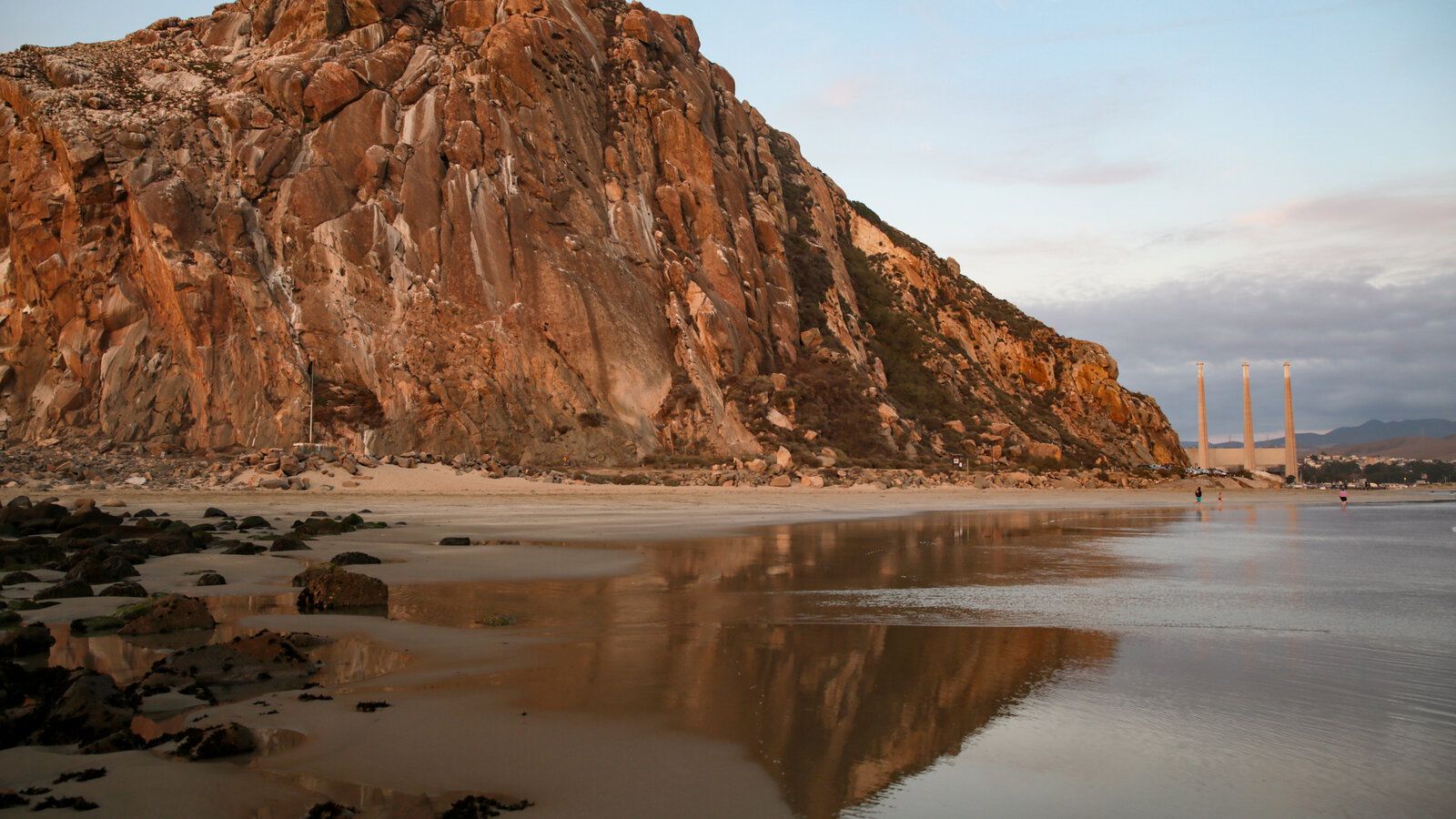 1600x900 The Iconic Morro Bay Smokestacks Are Coming Down