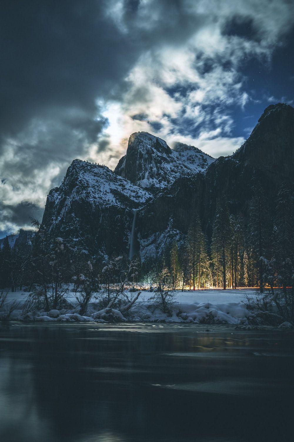 1000x1500 iPhone 5s Wallpaper