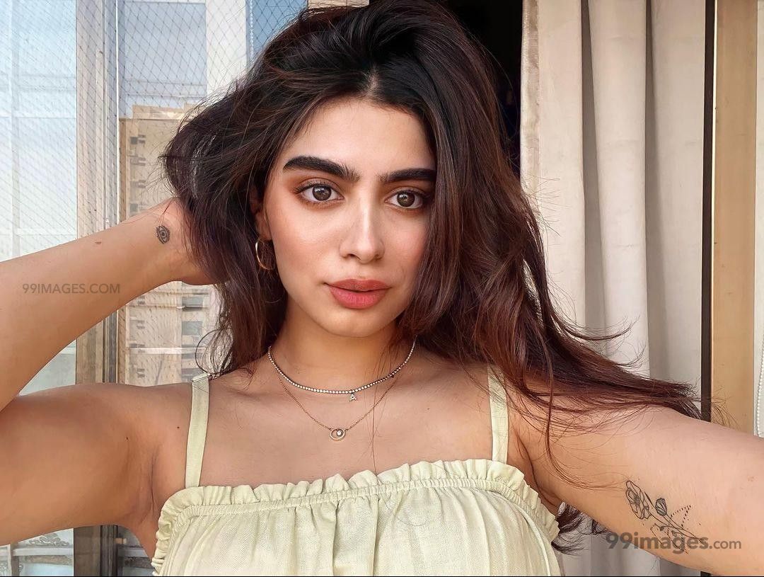 1080x815 Khushi Kapoor Wallpaper
