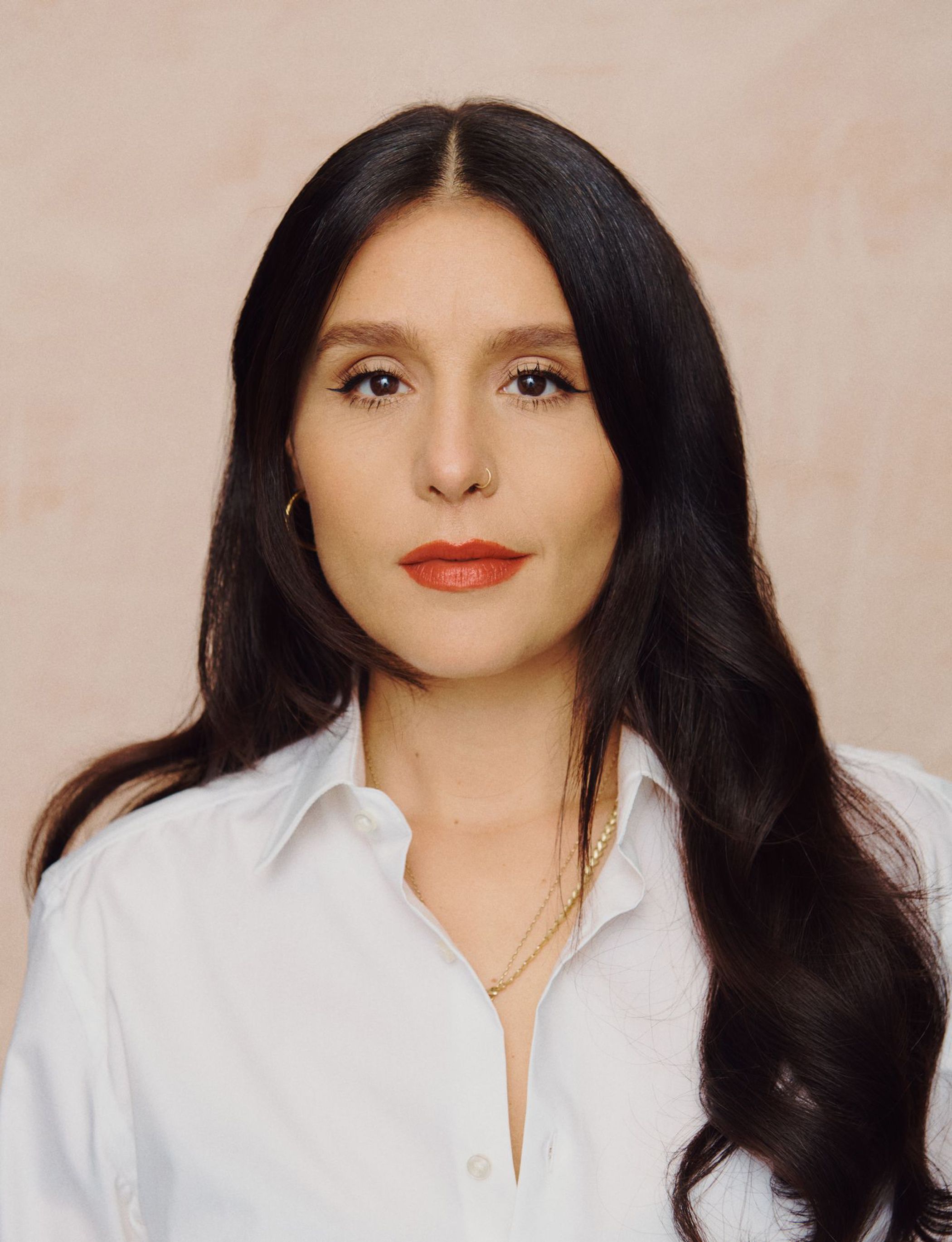 2100x2738 Jessie Ware (Singer) Wallpaper