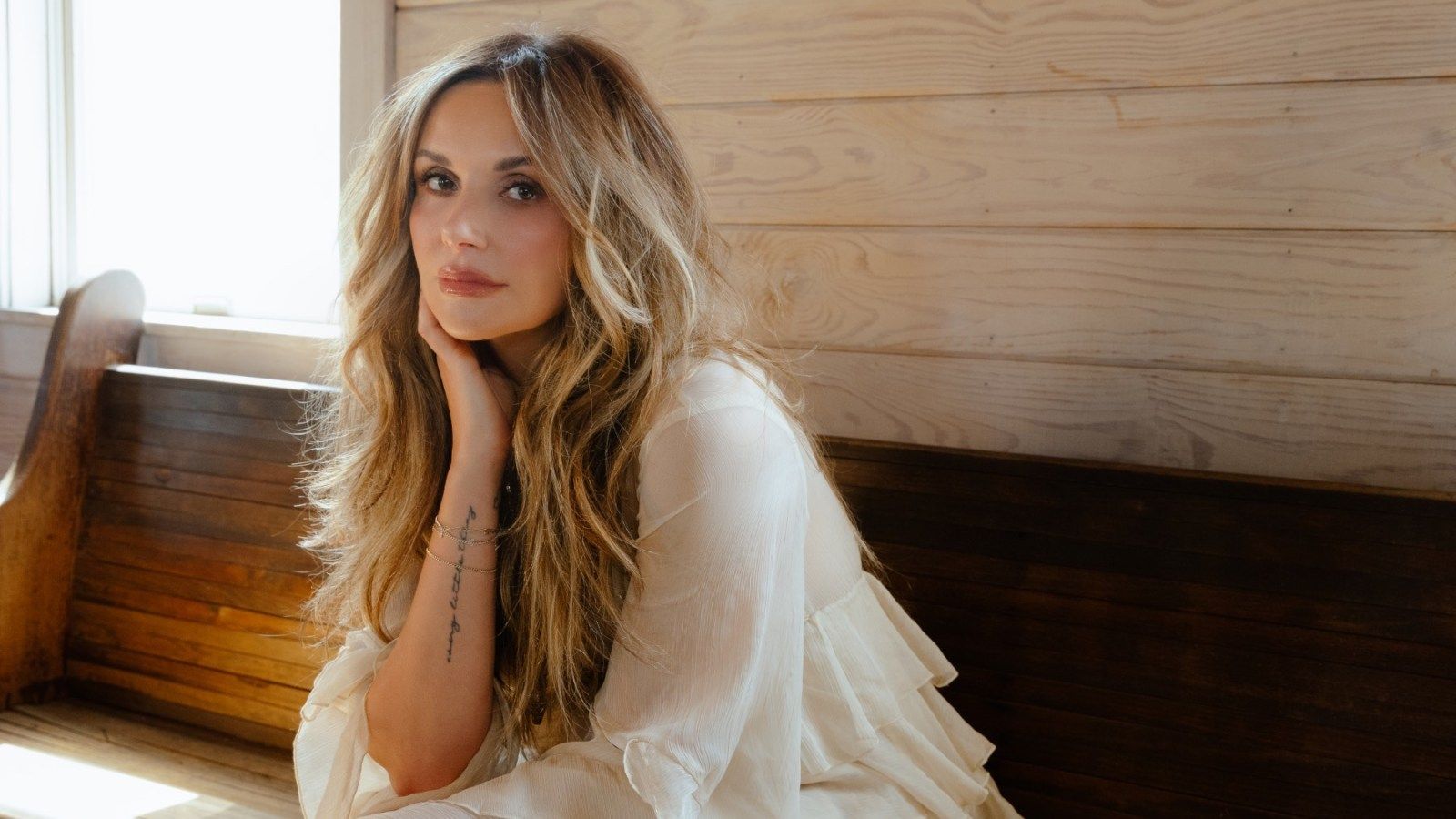 1600x900 Carly Pearce Talks 'Church Girl' Song Blowback