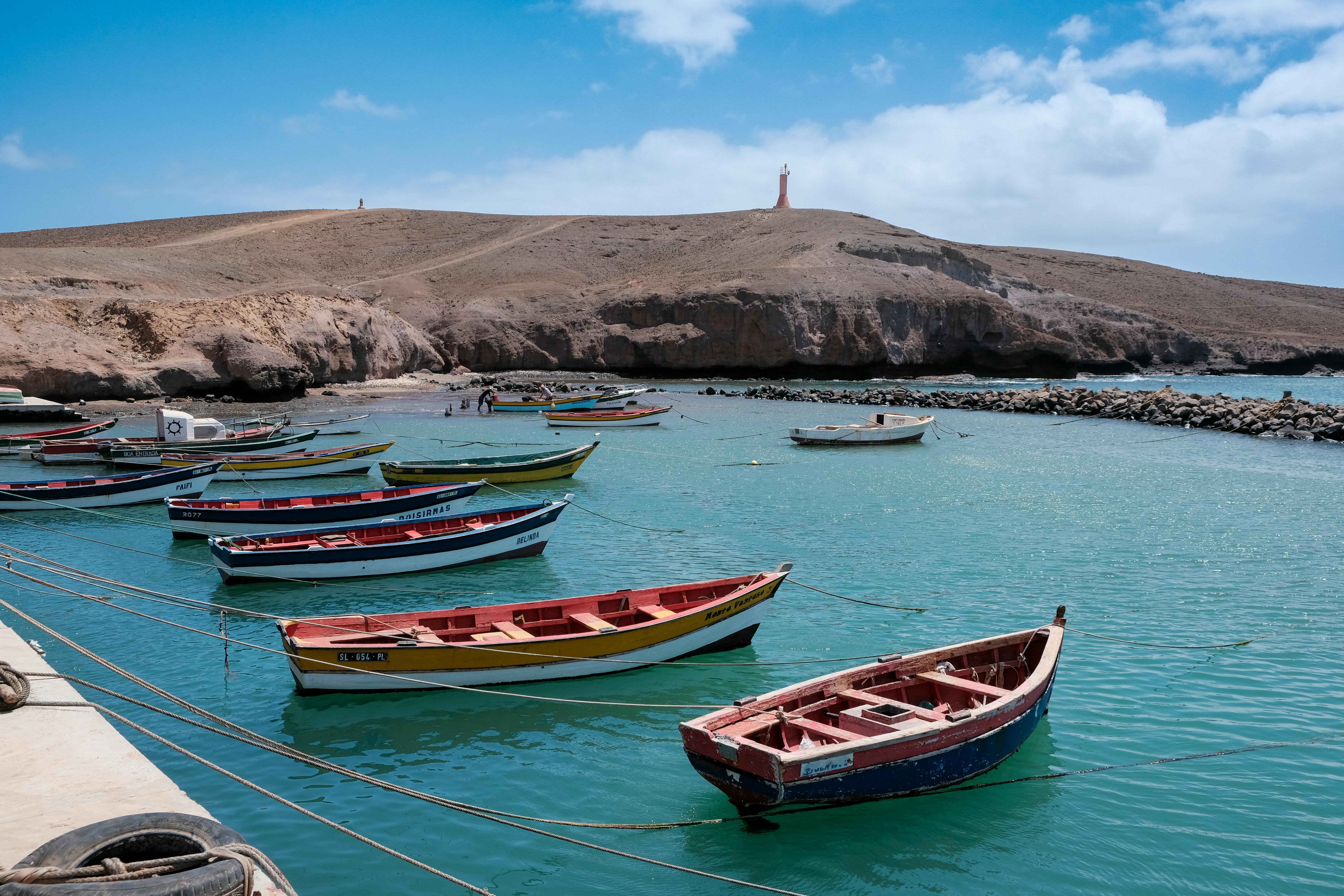 6240x4160 Colorful Fishing Boats in Pedra Lume, Cabo Verde · Free