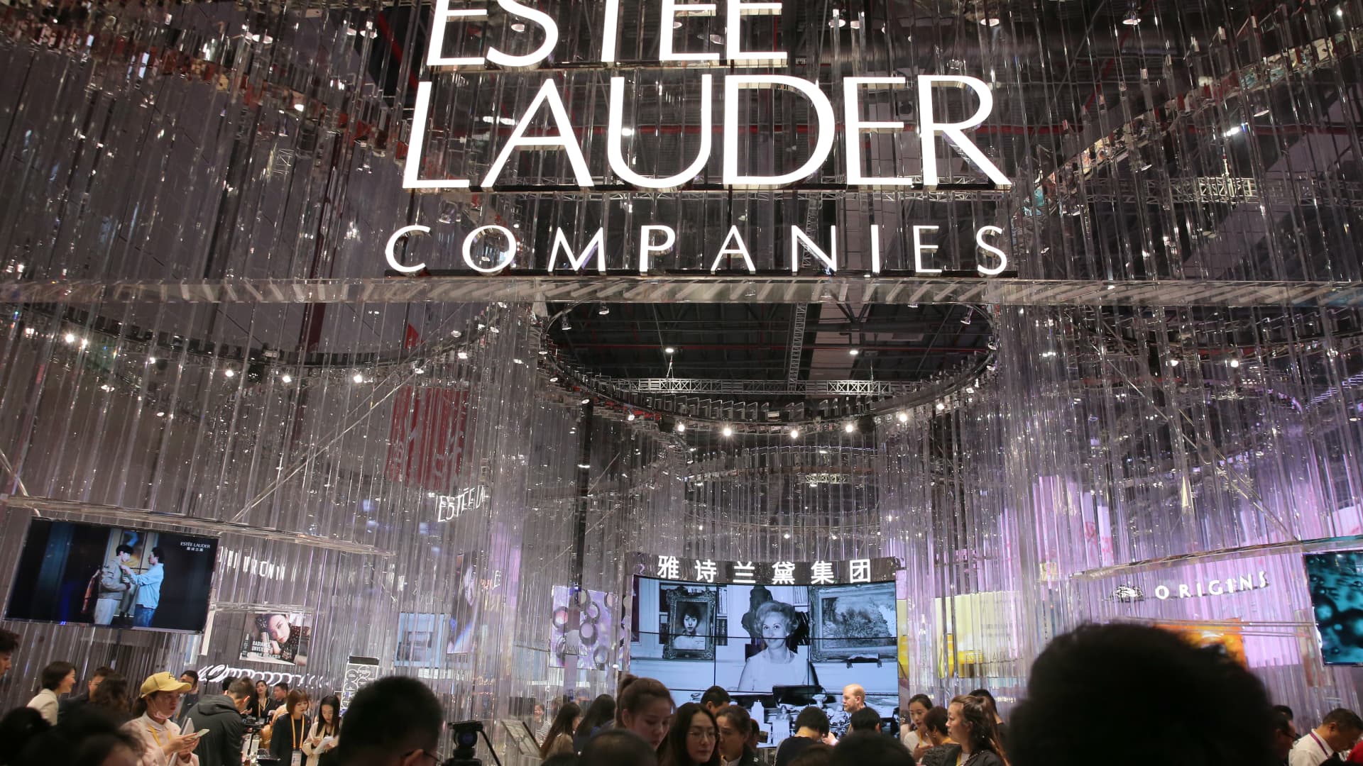 1920x1080 Cramer: Estee Lauder's Post Earnings Decline Is A Buying Opportunity