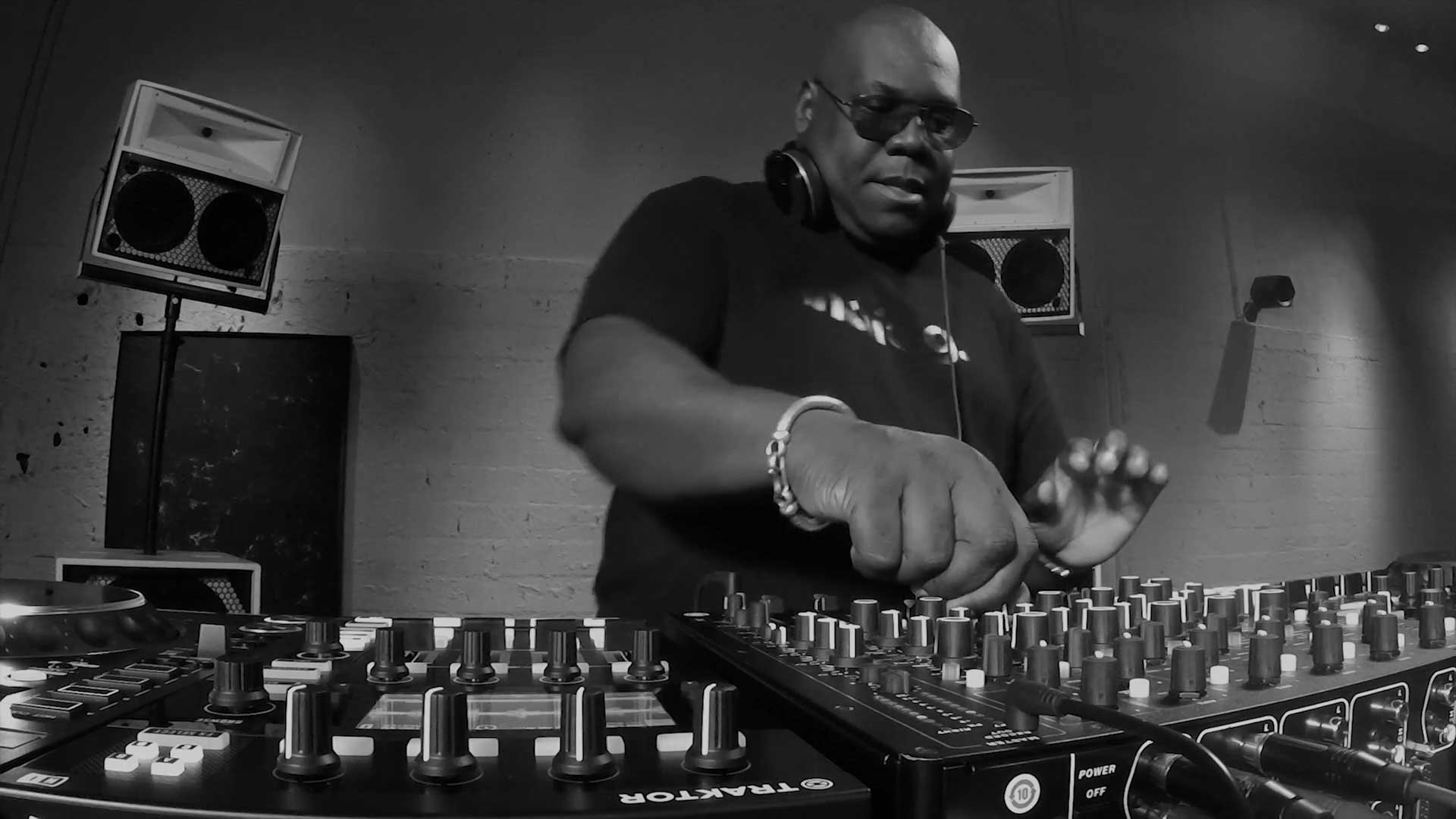 1920x1080 How I PLAY: Carl Cox MODEL 1 DJ Set Up