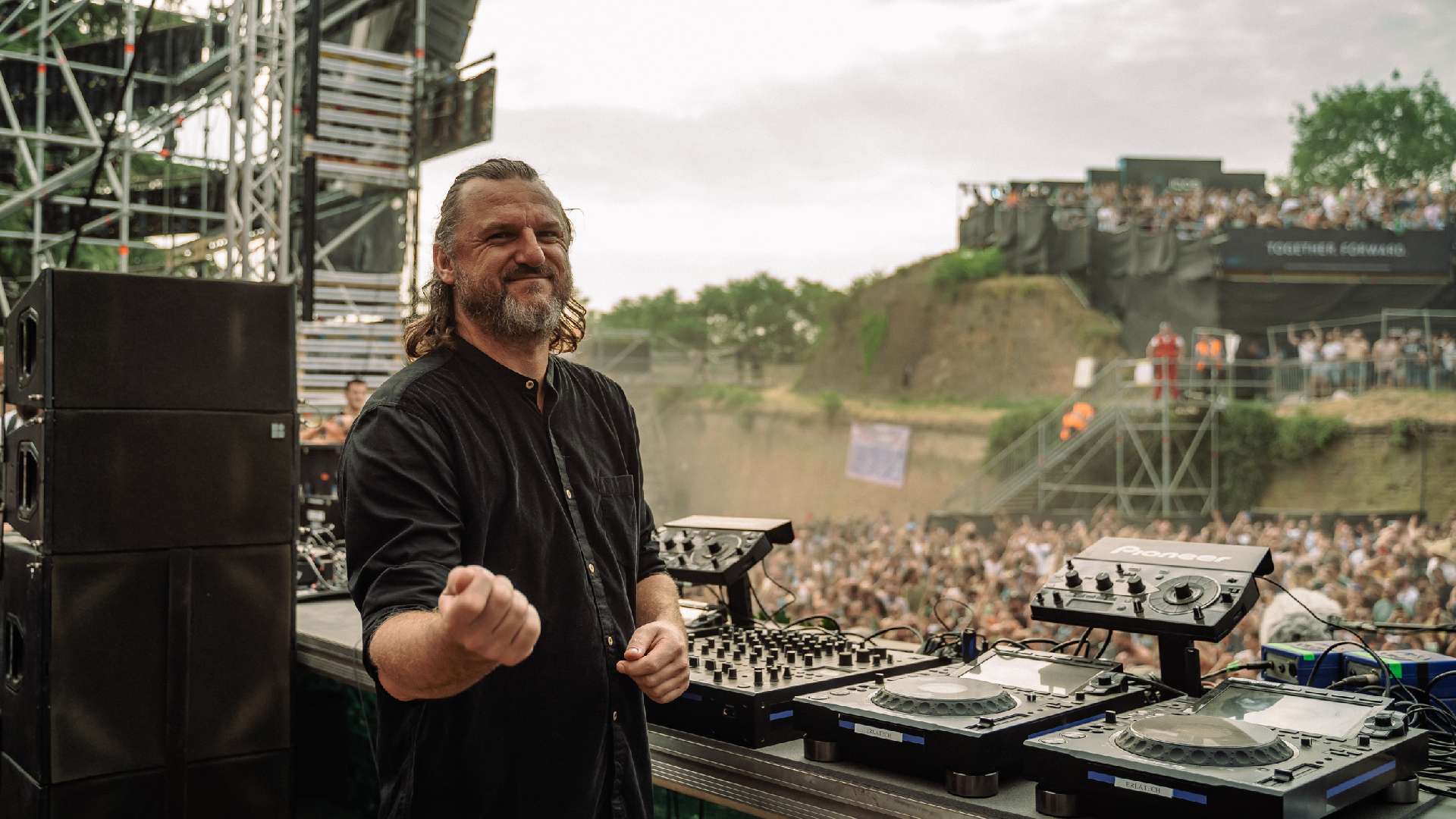 1920x1080 Solomun: One Dancefloor, Countless Emotions