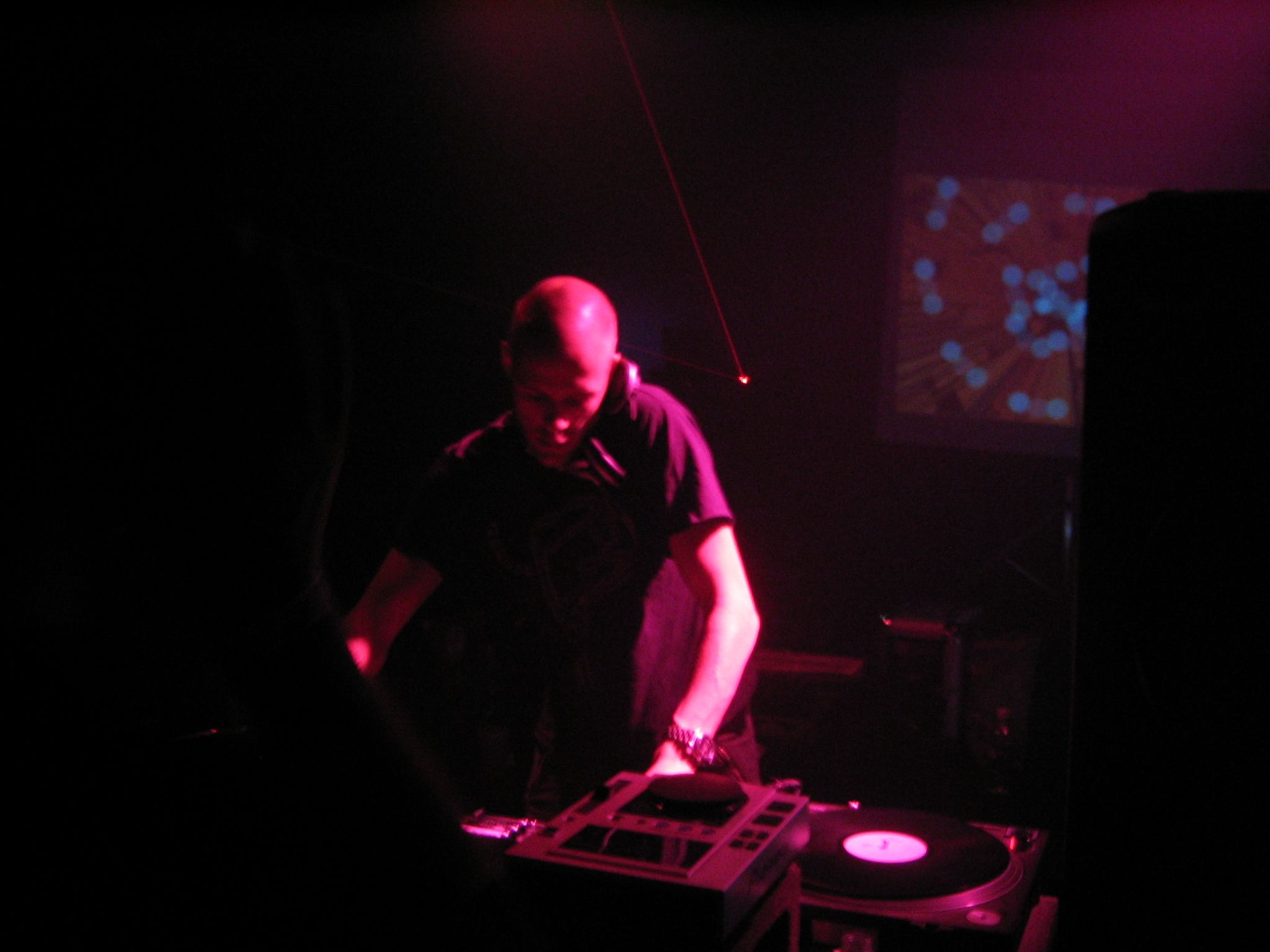 2048x1536 Adam Beyer Wallpaper