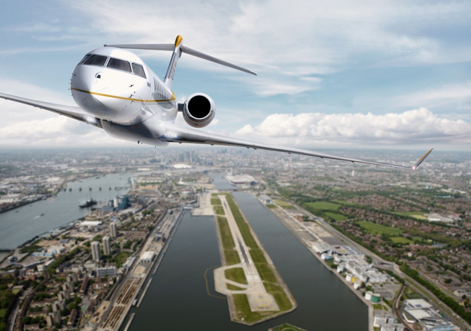 1600x1124 Bombardier Global 8000