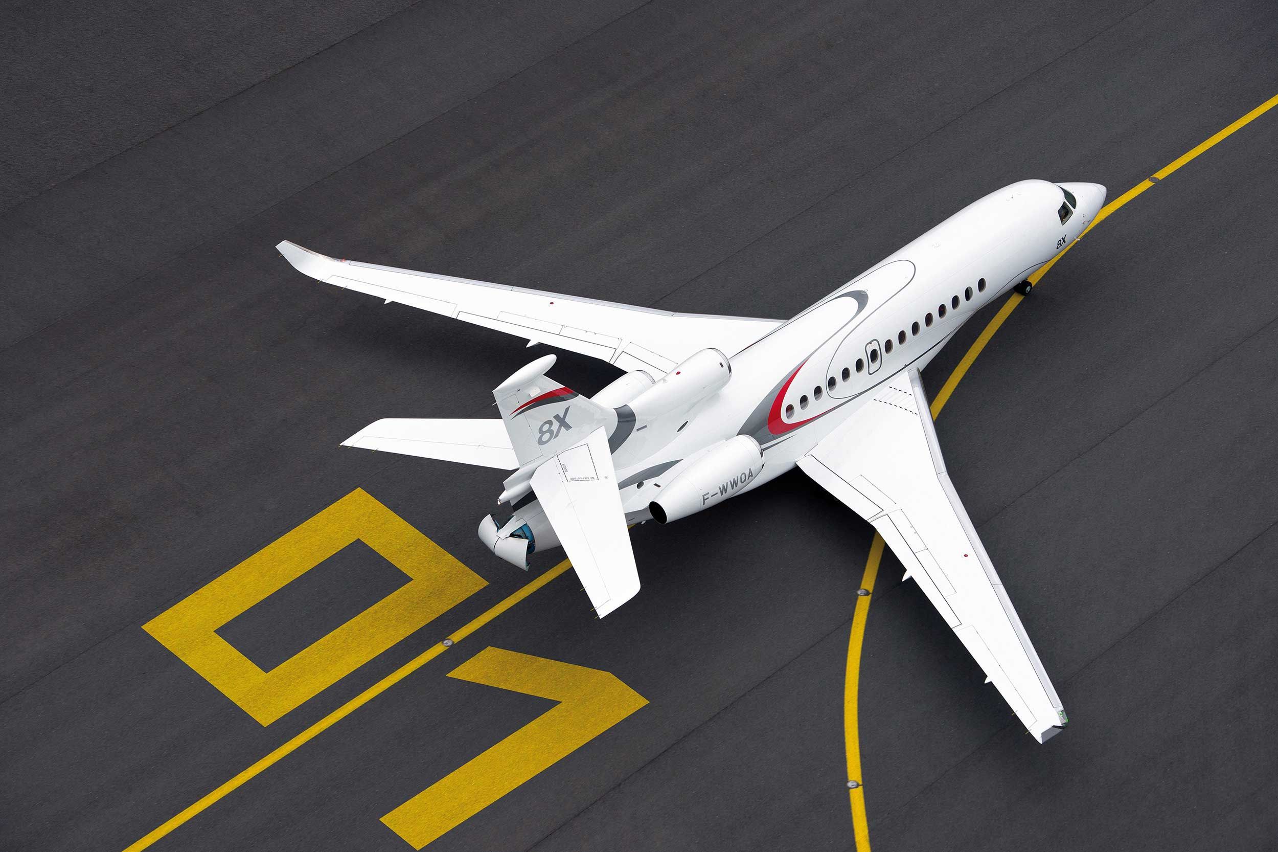 2500x1666 Dassault Falcon 8X