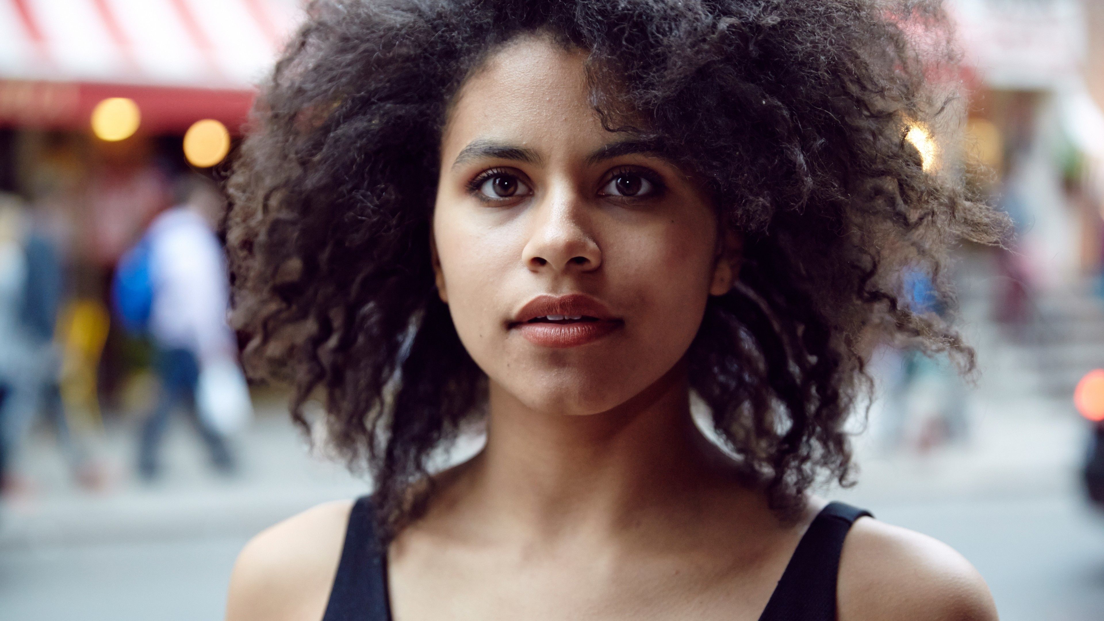 3840x2160 Zazie Beetz Wallpaper