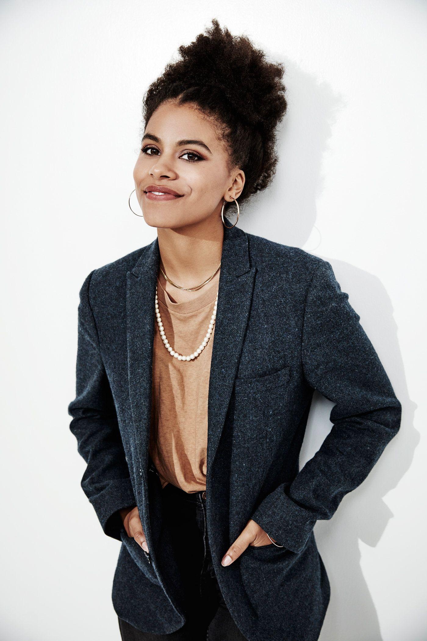 1400x2100 Zazie Beetz iPhone Wallpaper