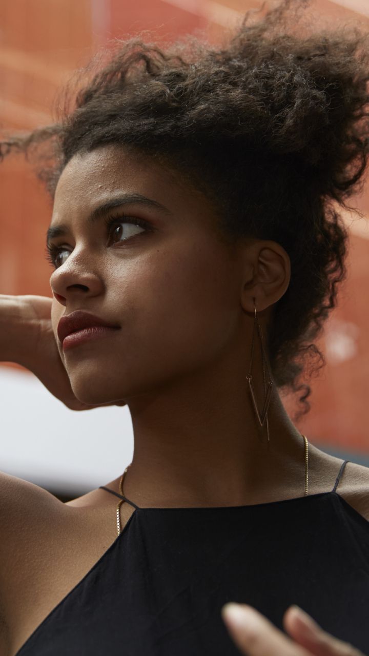 720x1280 Phone wallpaper: Zazie Beetz, Celebrity, Actress 1362550