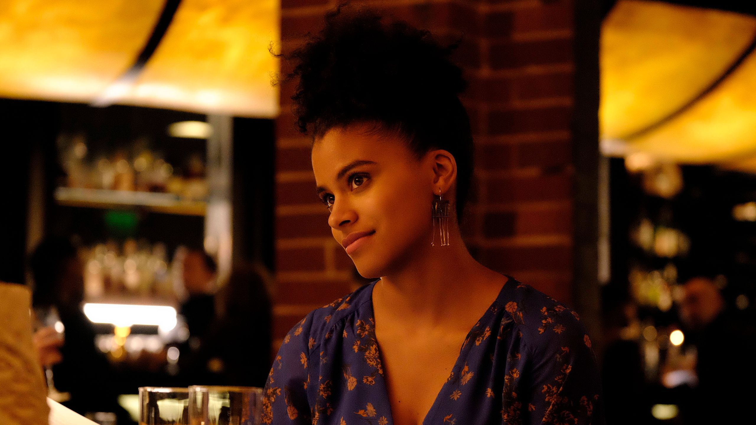 2560x1440 Atlanta's Zazie Beetz on Bad Bread and Good Biscuits. Bon Appétit