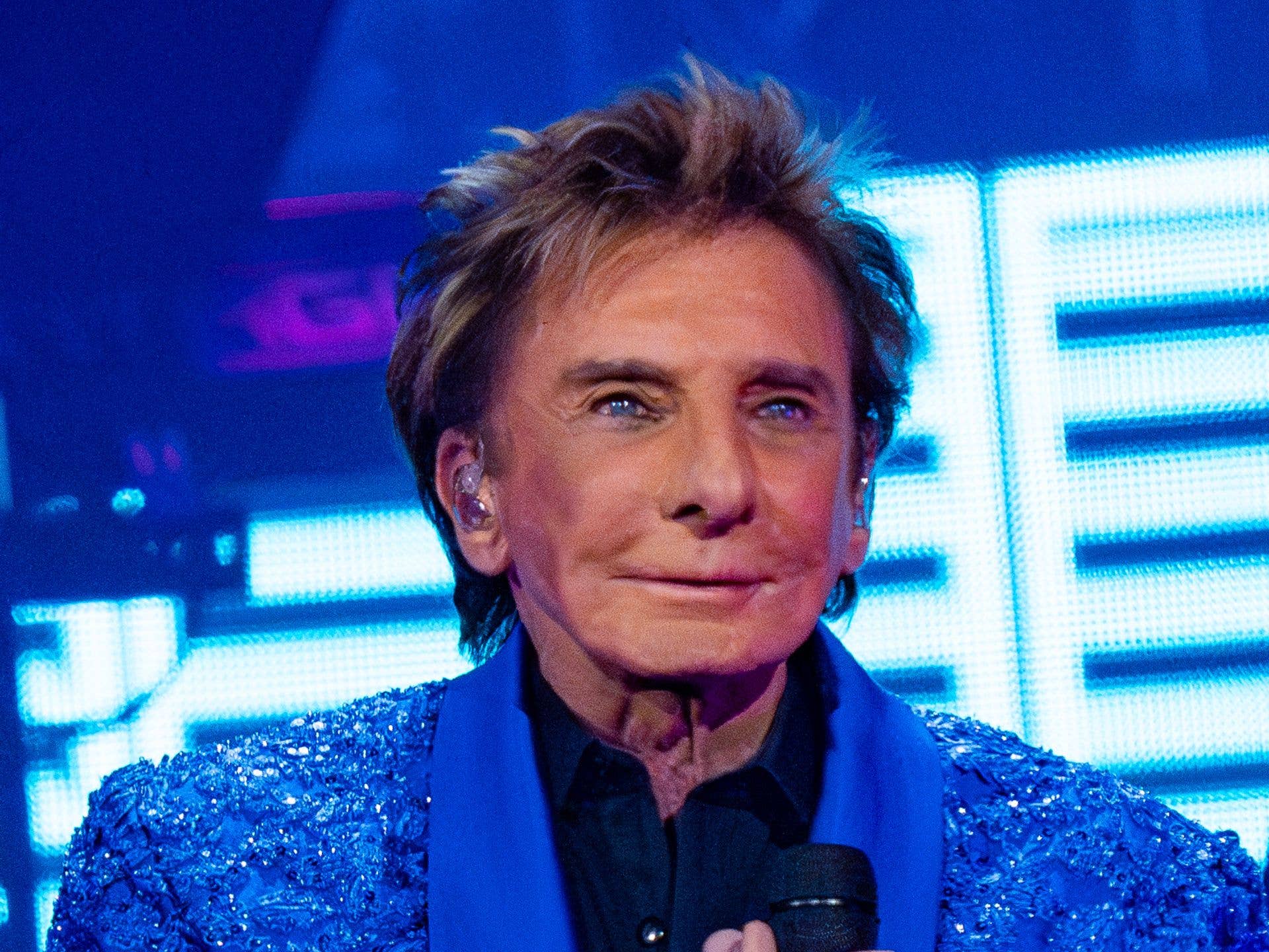 1920x1440 Barry Manilow shares positive update on 'nightmare' cancer journey after announcing musical comeback. HELLO!