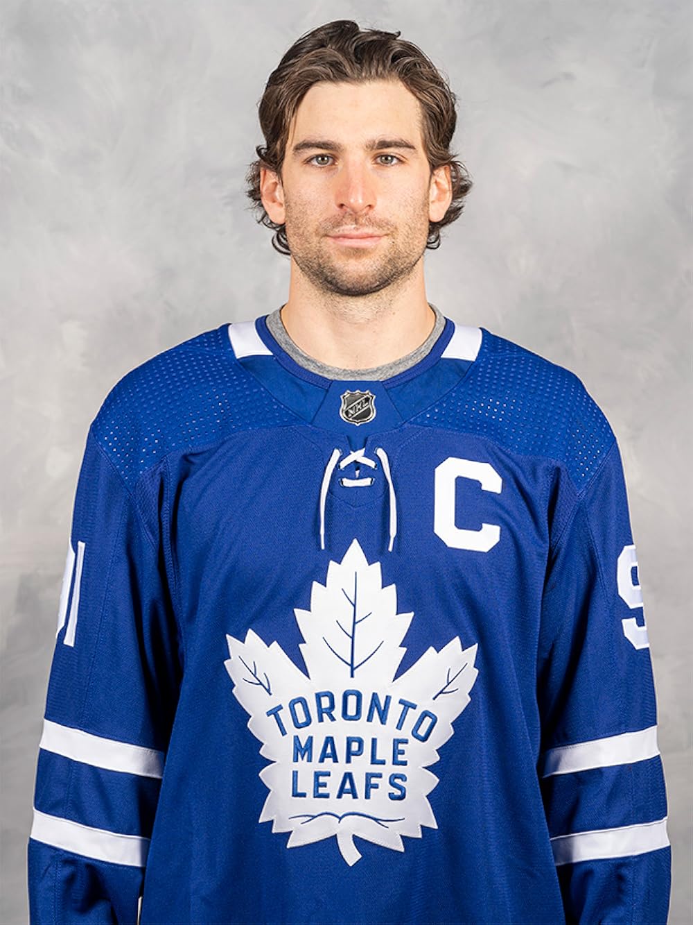 1000x1333 John Tavares
