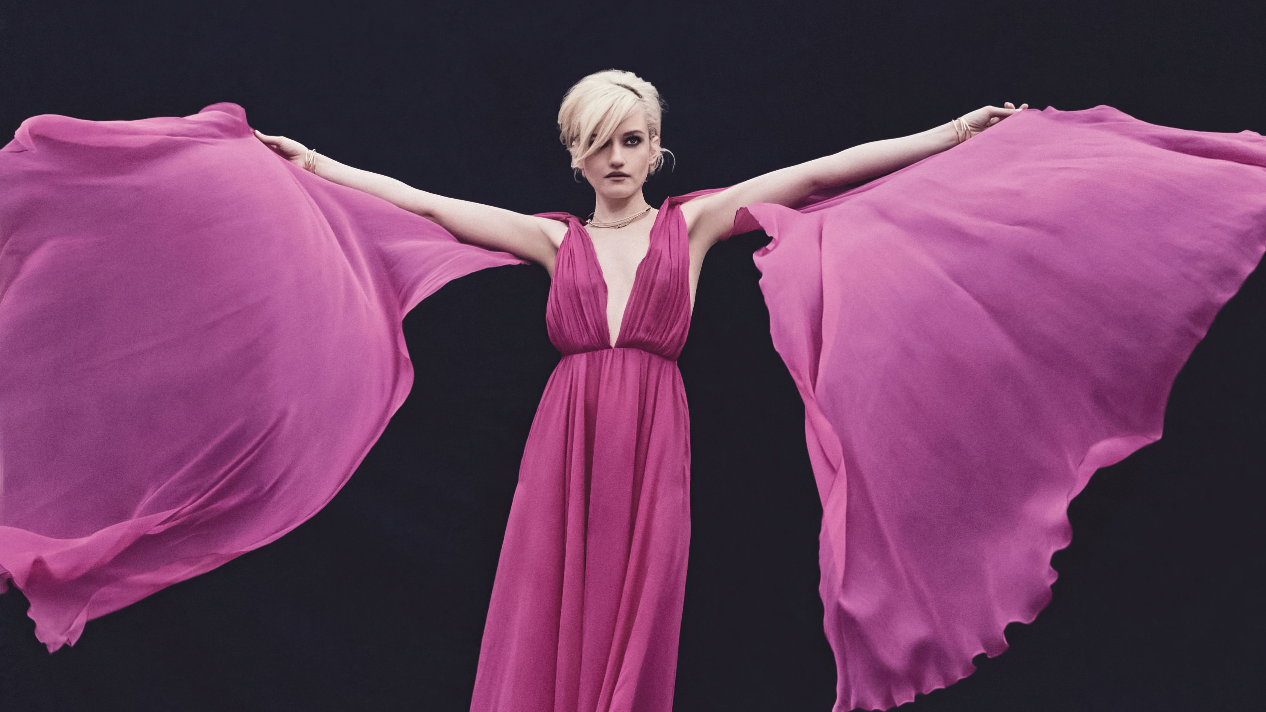 4231x2380 Julia Garner Harpers Bazaar Singapore Wallpaper for Desktop
