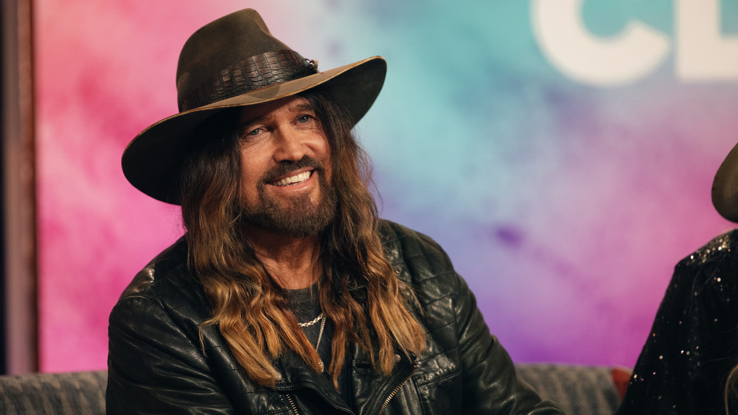2560x1440 Billy Ray Cyrus Signals a Fresh Start's Journal