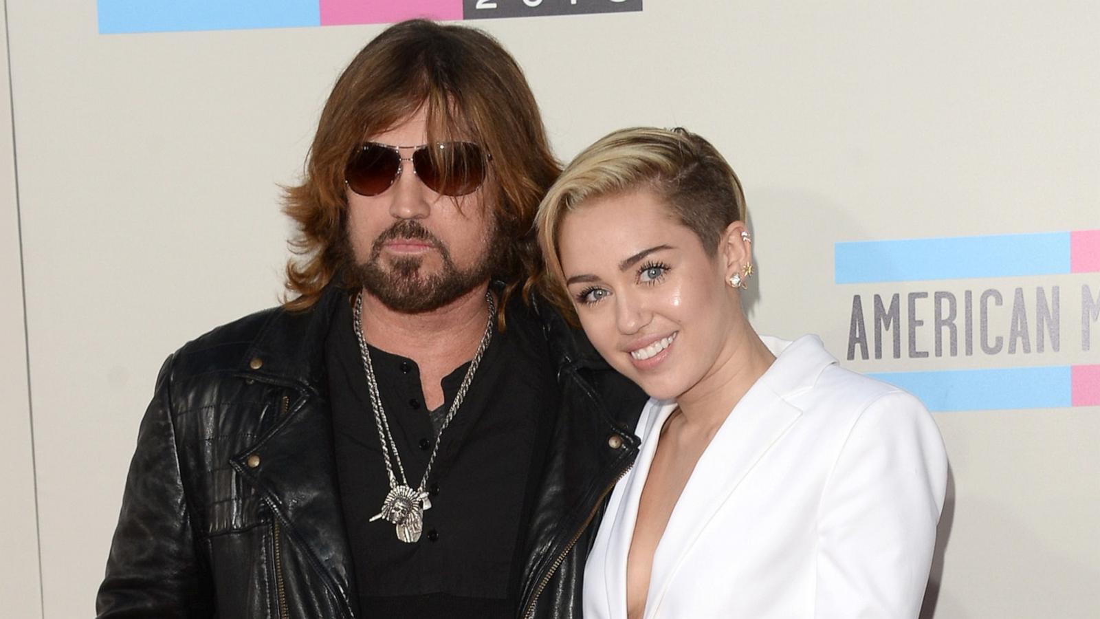 1600x900 Miley Cyrus breaks silence on dad Billy Ray's romance with Elizabeth Hurley