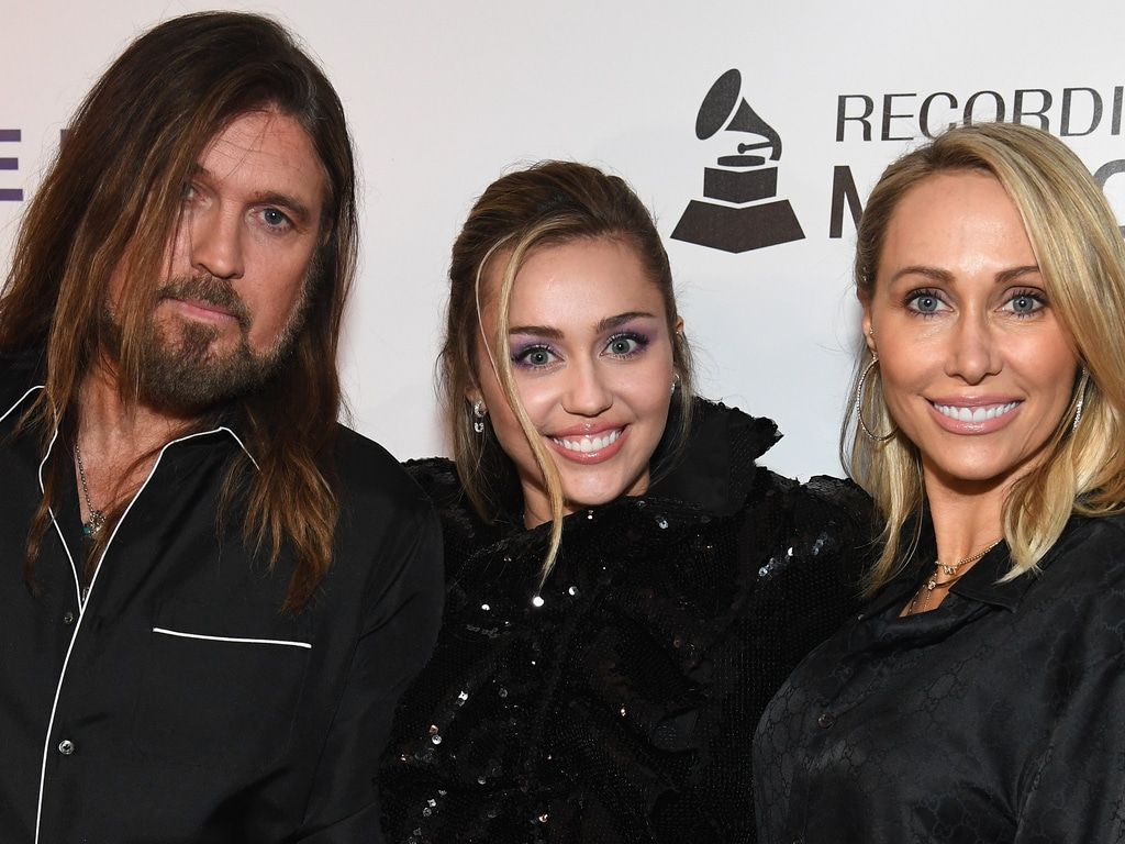 1024x768 Billy Ray Cyrus Shares Cryptic Message Amid Tish & Miley Family Rift