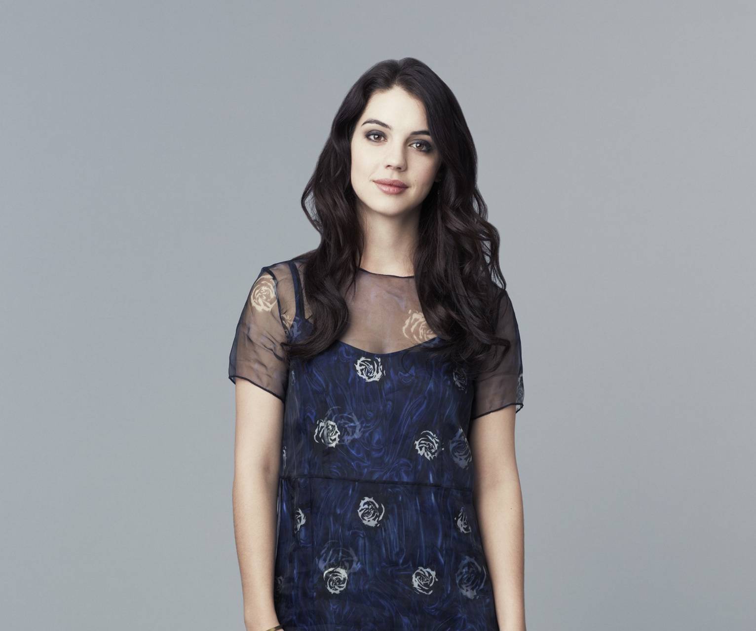 1532x1280 Adelaide Kane wallpaper